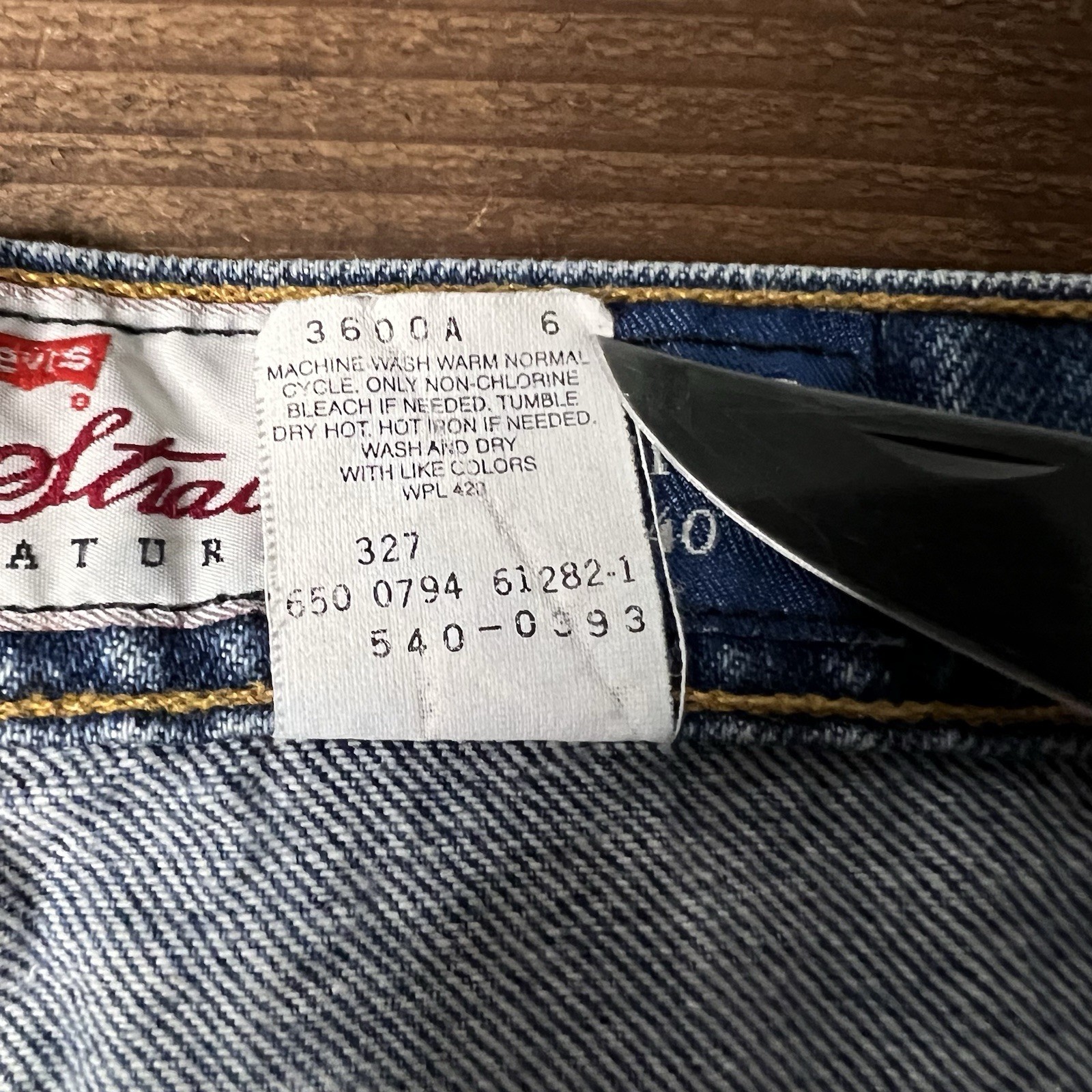 Vintage Levis 540 Relaxed Fit Light Wash Jeans Made in USA Blue 36×32