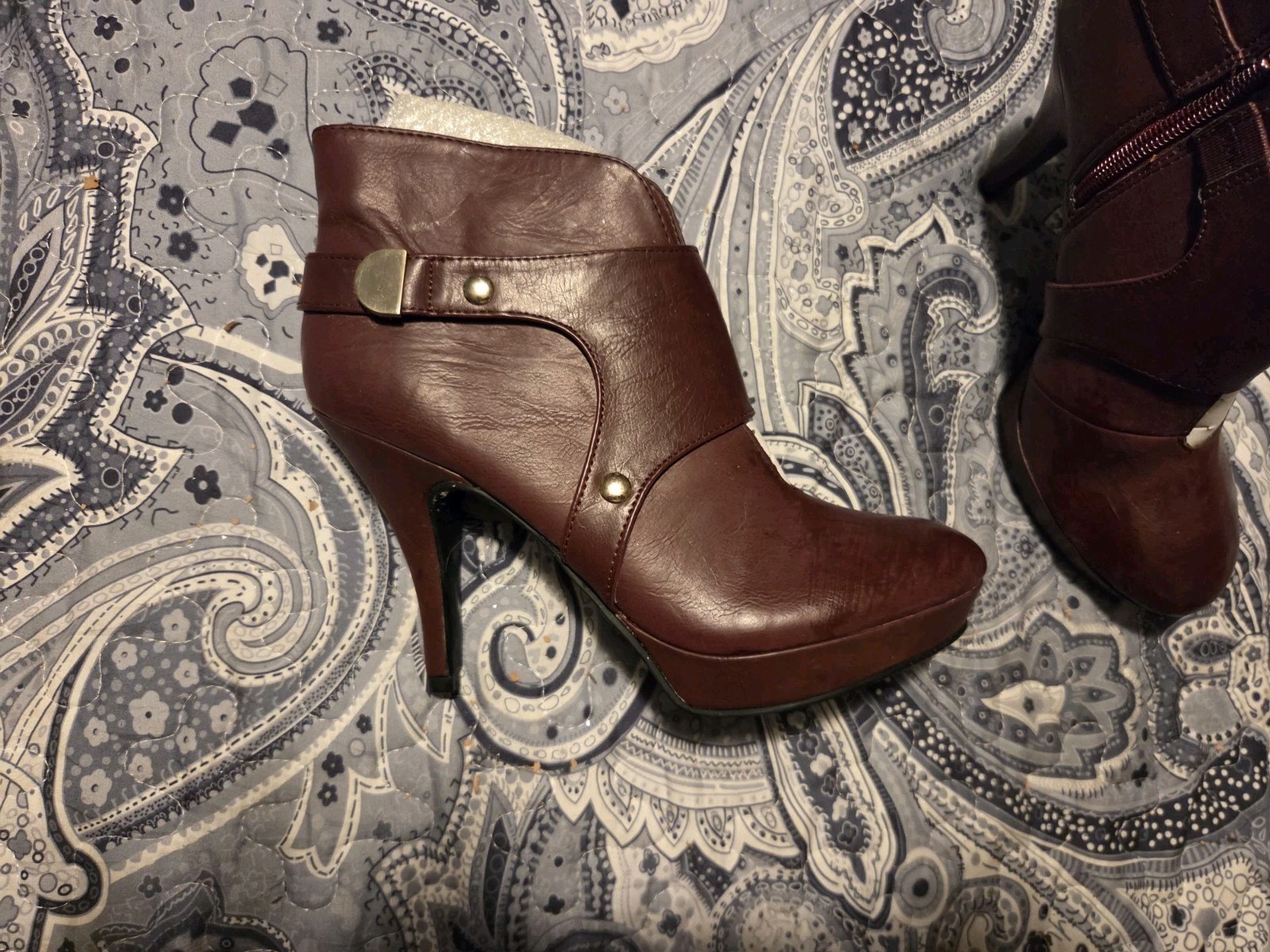 Womens Burgandy Platform Booties Size 8