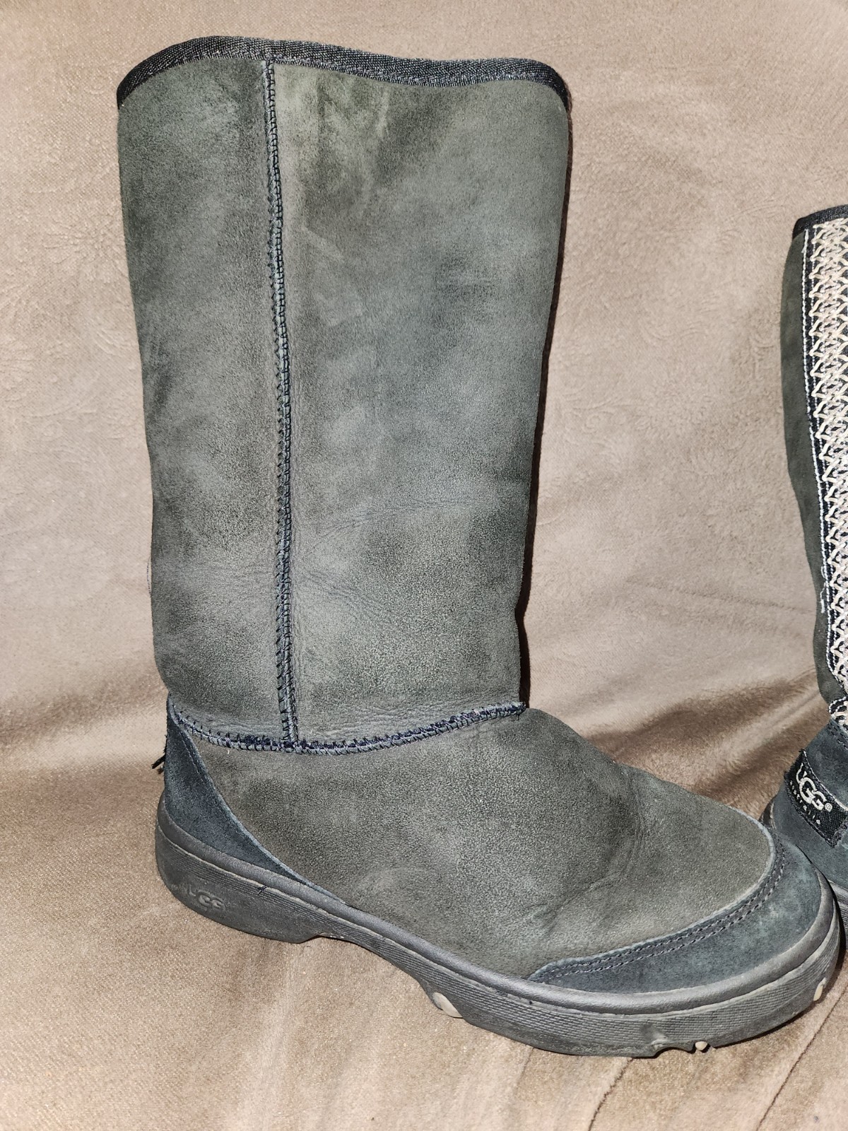 UGG Australia Classic Tall II Winter Boots for Women, Size 8 – Black