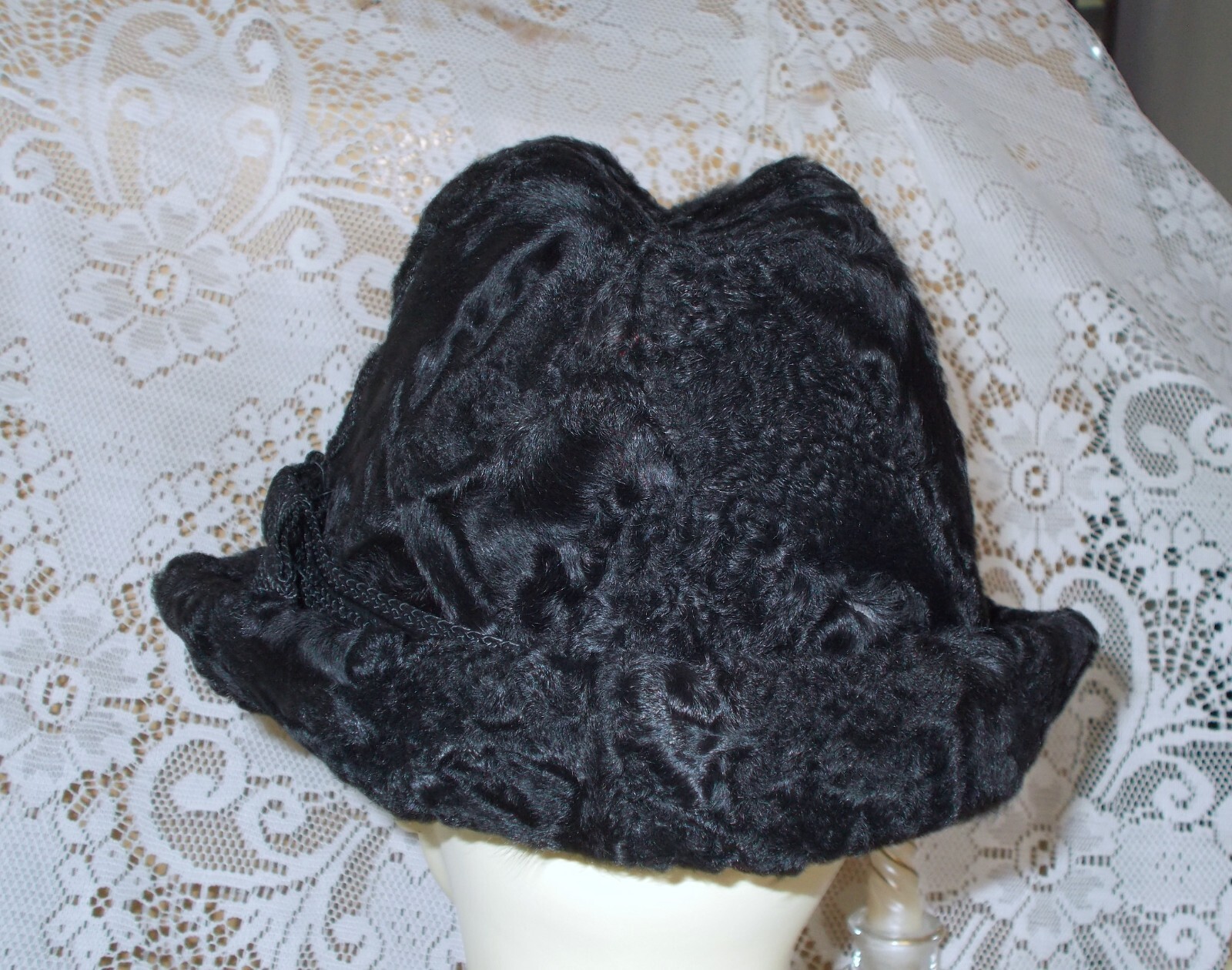 Vtg Regency of New York Black Broadtail Persian Lamb & Leather Fedora Hat 22 3/4