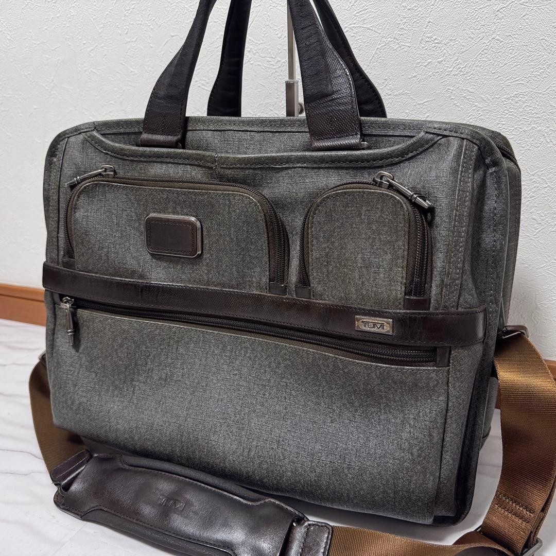 TUMI 26141EG2 Alpha 2 Expandable 2Way Briefcase Gray Brown Business Bag Shoulder