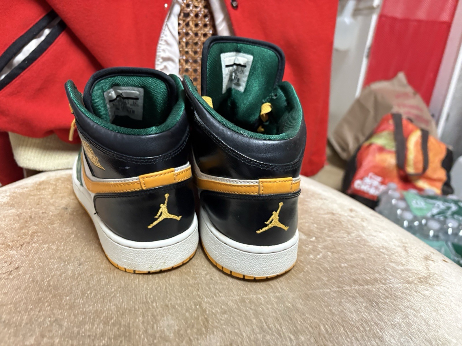 Nike Air Jordan 1 Seattle Super Sonics Men’s Size 6 US 554724-307 Green Yellow