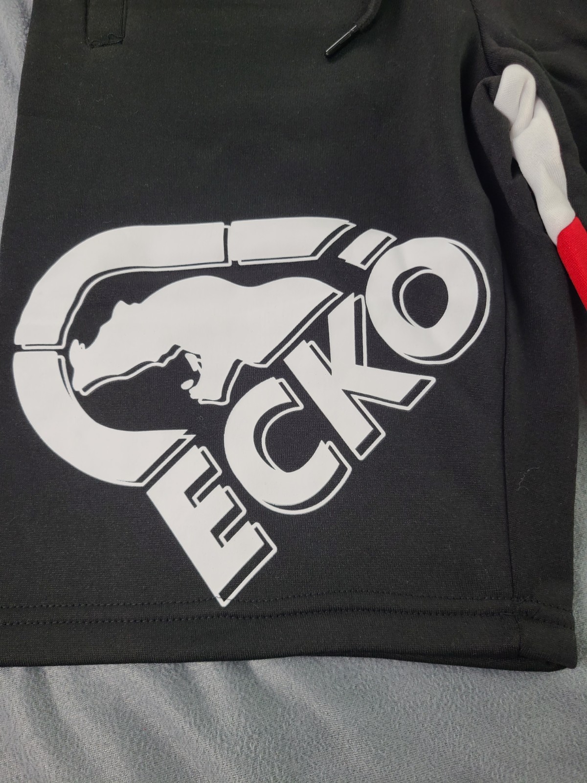 Ecko Unltd. Men’s Triple Play Fleece Shorts Size Small New With Tags