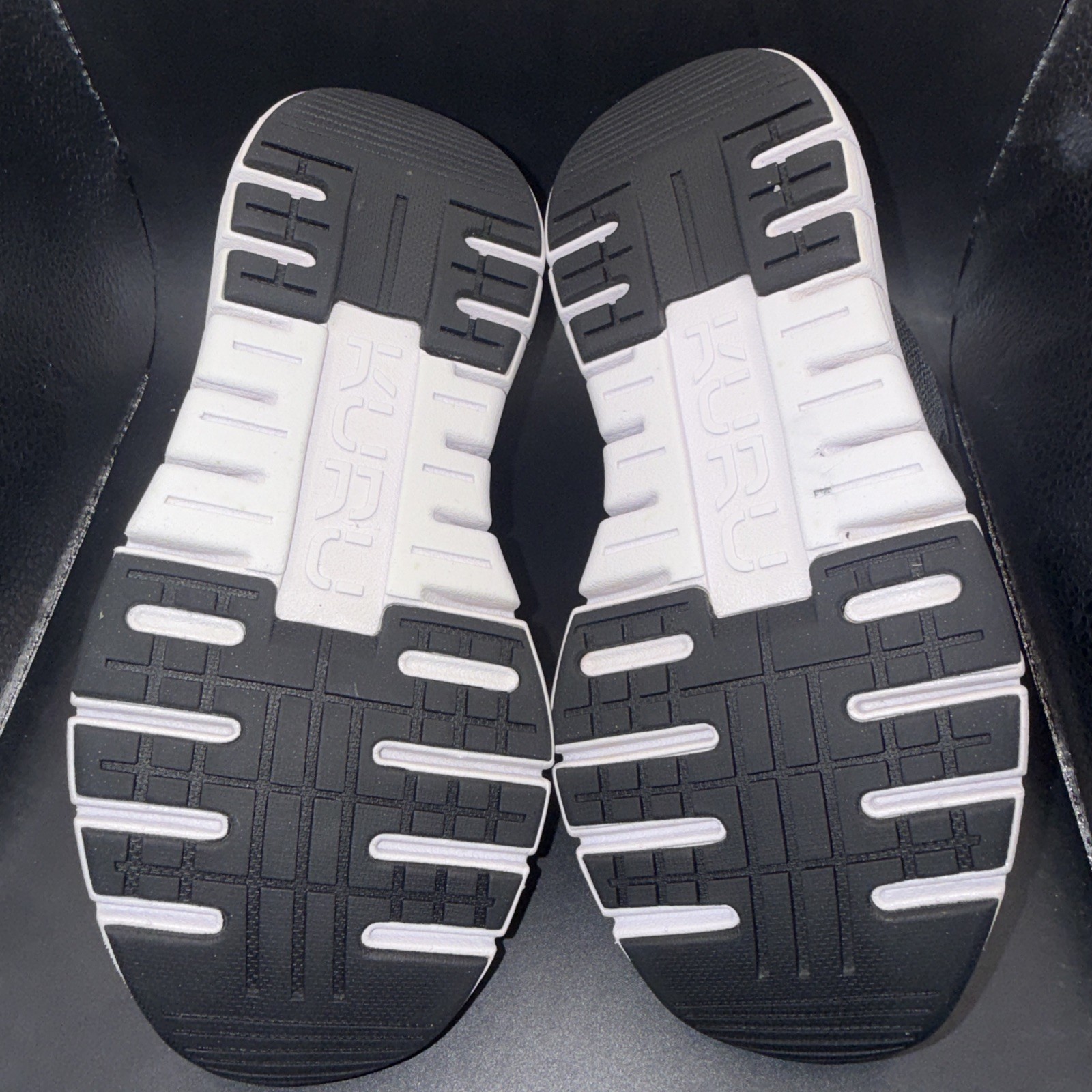 Size 5 Wide – KURU Flex Vía Jet Black-Bright White Wmns, Clean, No Box, Great