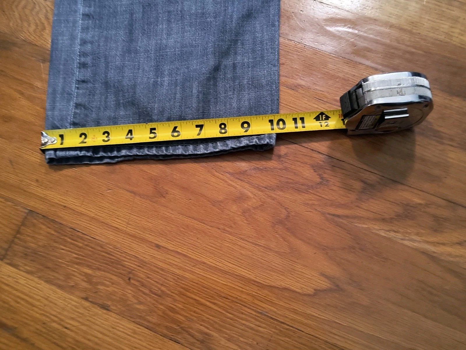 Levi’s 569 Mens Loose Fit Jeans 100% Cotton Zipper 5 Pocket Great Condition