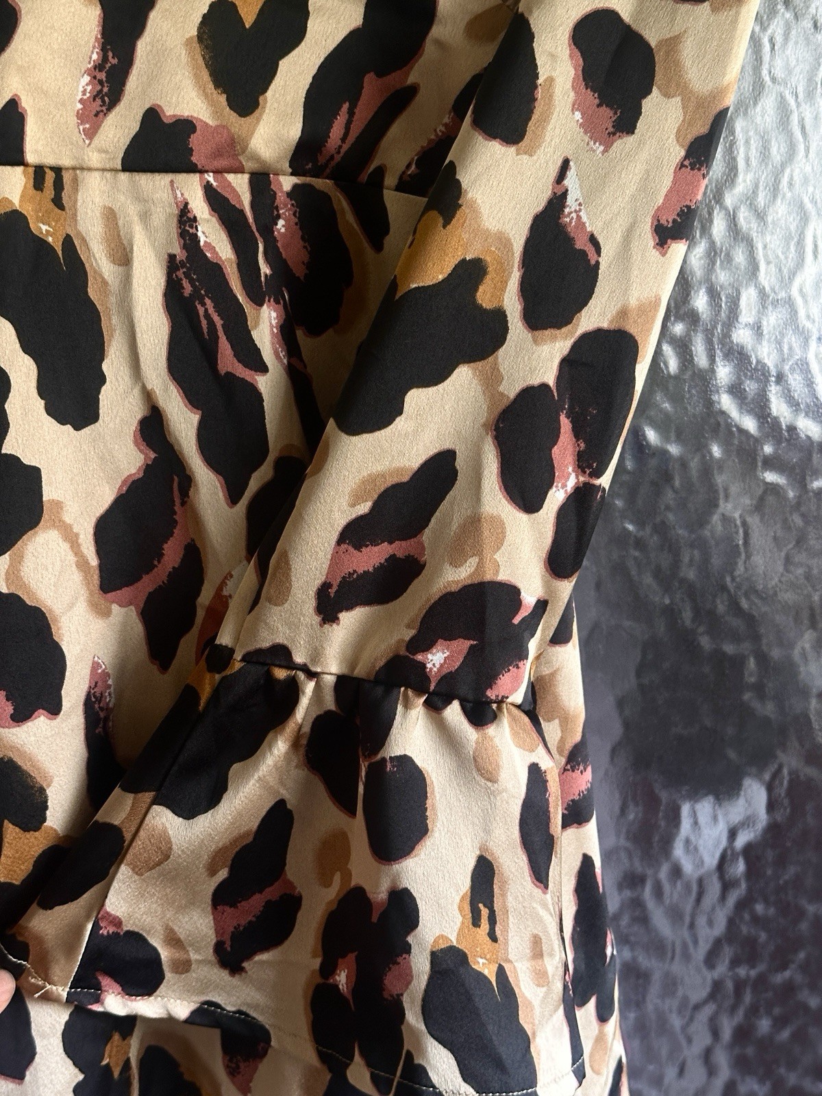 Blush Mark XS Beige Leopard Animal Print V-Neck Open Back Tie Ruffle Mini Dress