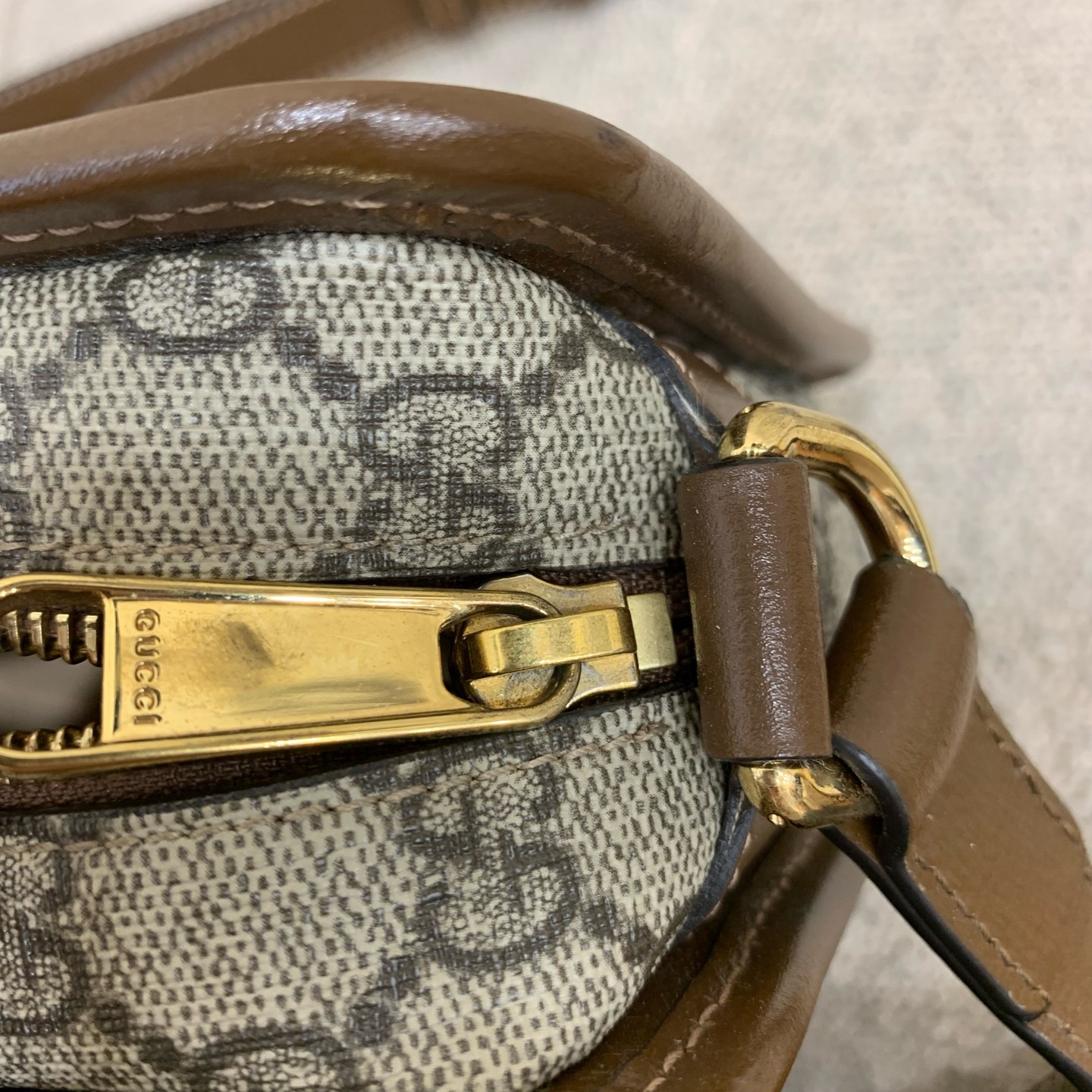 Gucci GG Supreme 22cm Beige Brown Canvas Crossbody Camera Bag Duty Paid