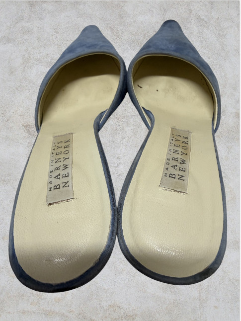 BARNEY’S NEW YORK — Blue Suede Mule Slides, Elegant Pointed Toe, Kitten Heels