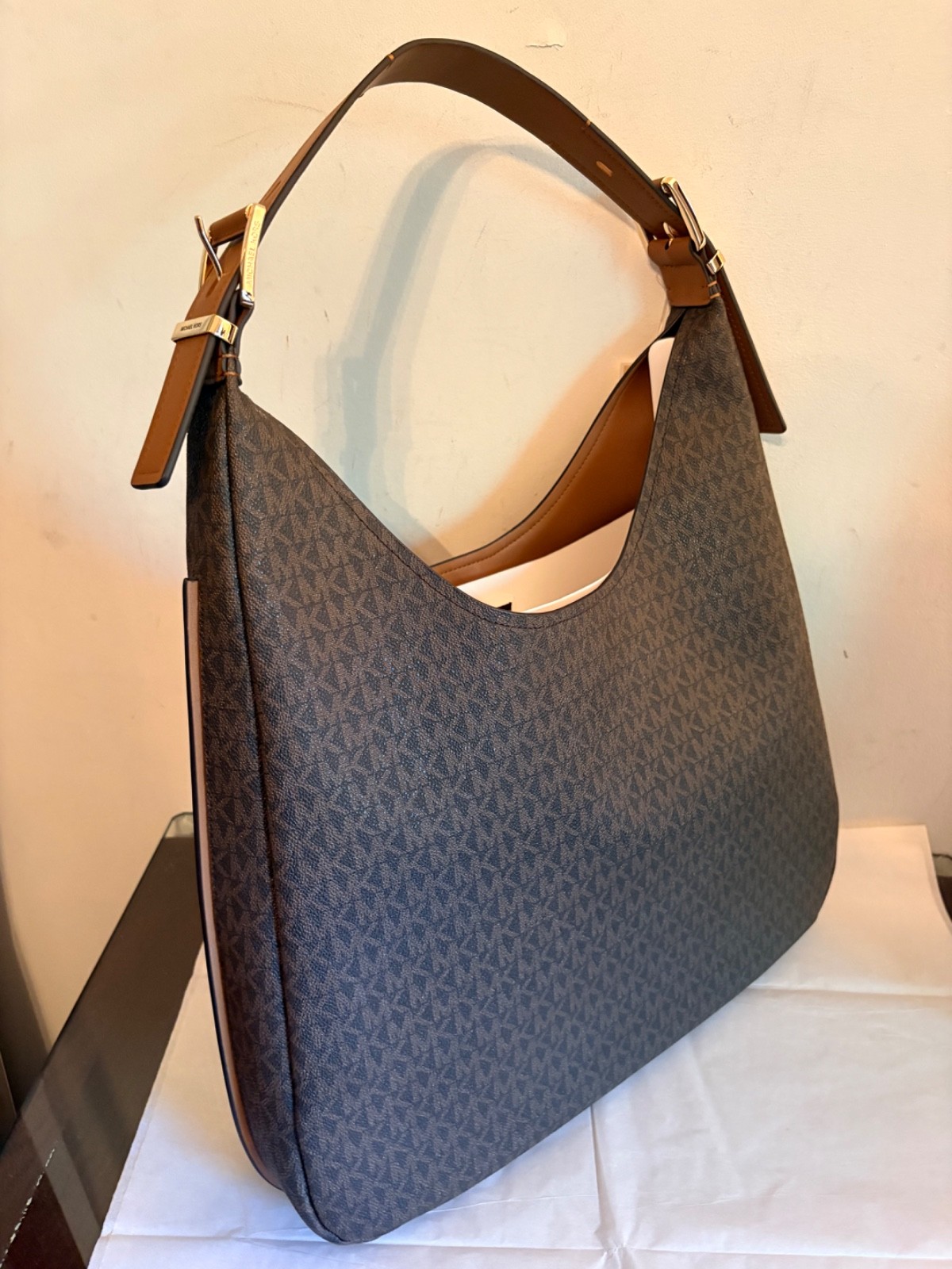 $398 Michael Kors Authentic Nolita Large Hobo New Handbag