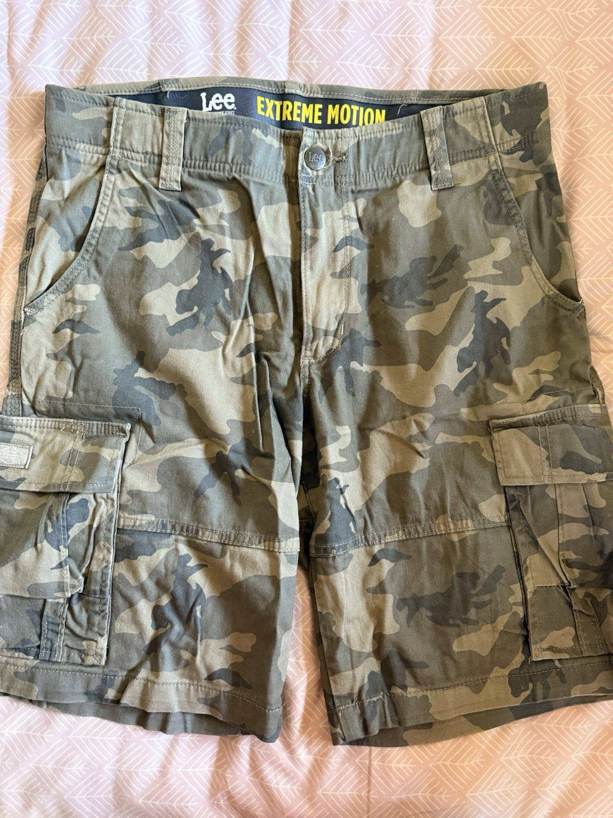 Lee Extreme Motion Men’s Cargo Shorts Camouflage Green/Gray Cotton Flat Front