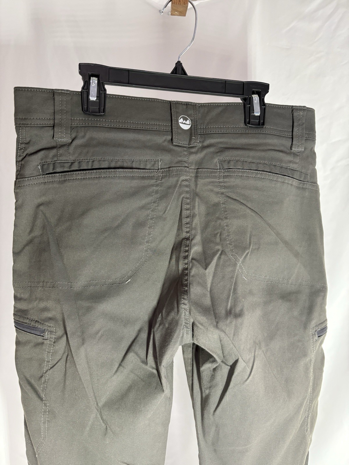 Wrangler ATG Men’s Gray Cargo Pants, Size 32×32, Side Zip, Pockets