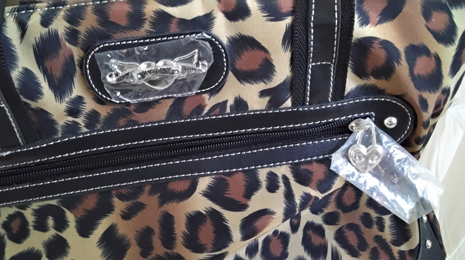 NWT Kathy Van Zeeland Travelware Leopard Cat Walk Bag Duffle Carry On Briefcase
