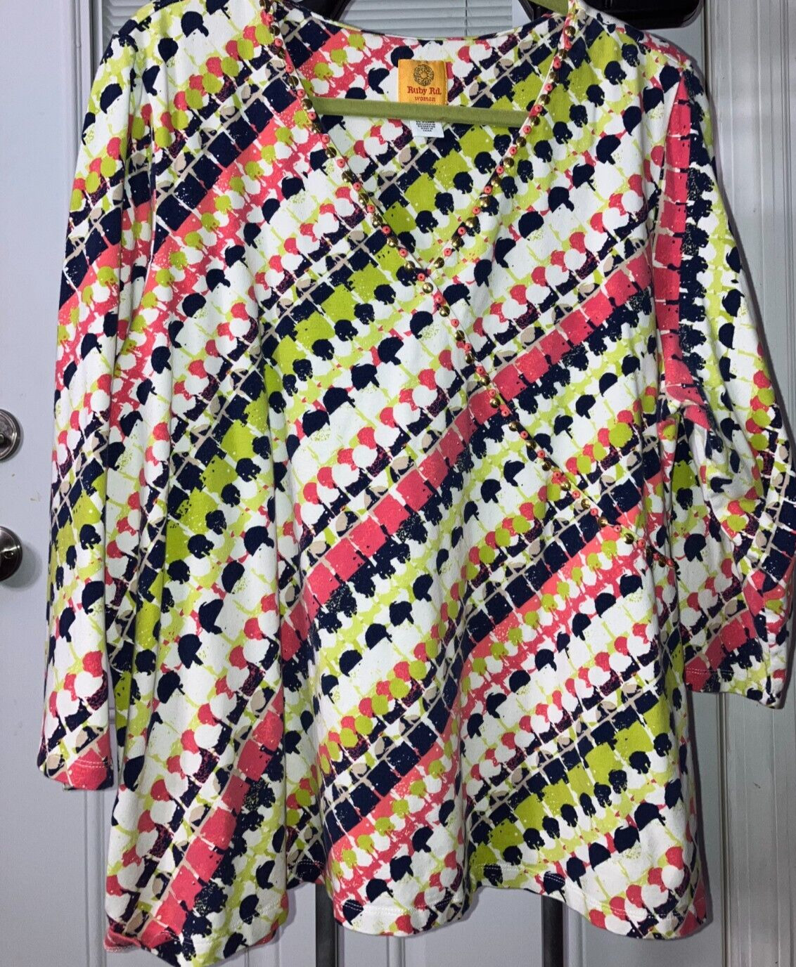 XL RUBY RD CORAL LIME GREEN WHITE GOLD STUDS BEADS 95% COTTON 5% SPANDEX TOP