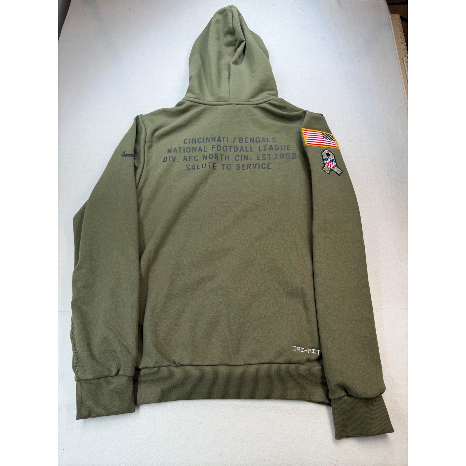 Nike Cincinnati Bengals Salute To Service Olive Dri-FIT Hoodie Medium NWT ($115)