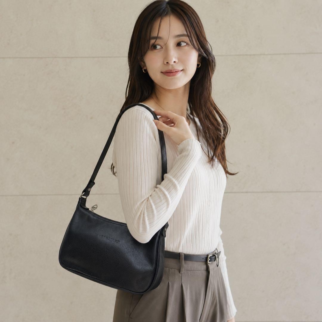 Excellent Condition LONGCHAMP Longchamp Shoulder Bag Black Leather