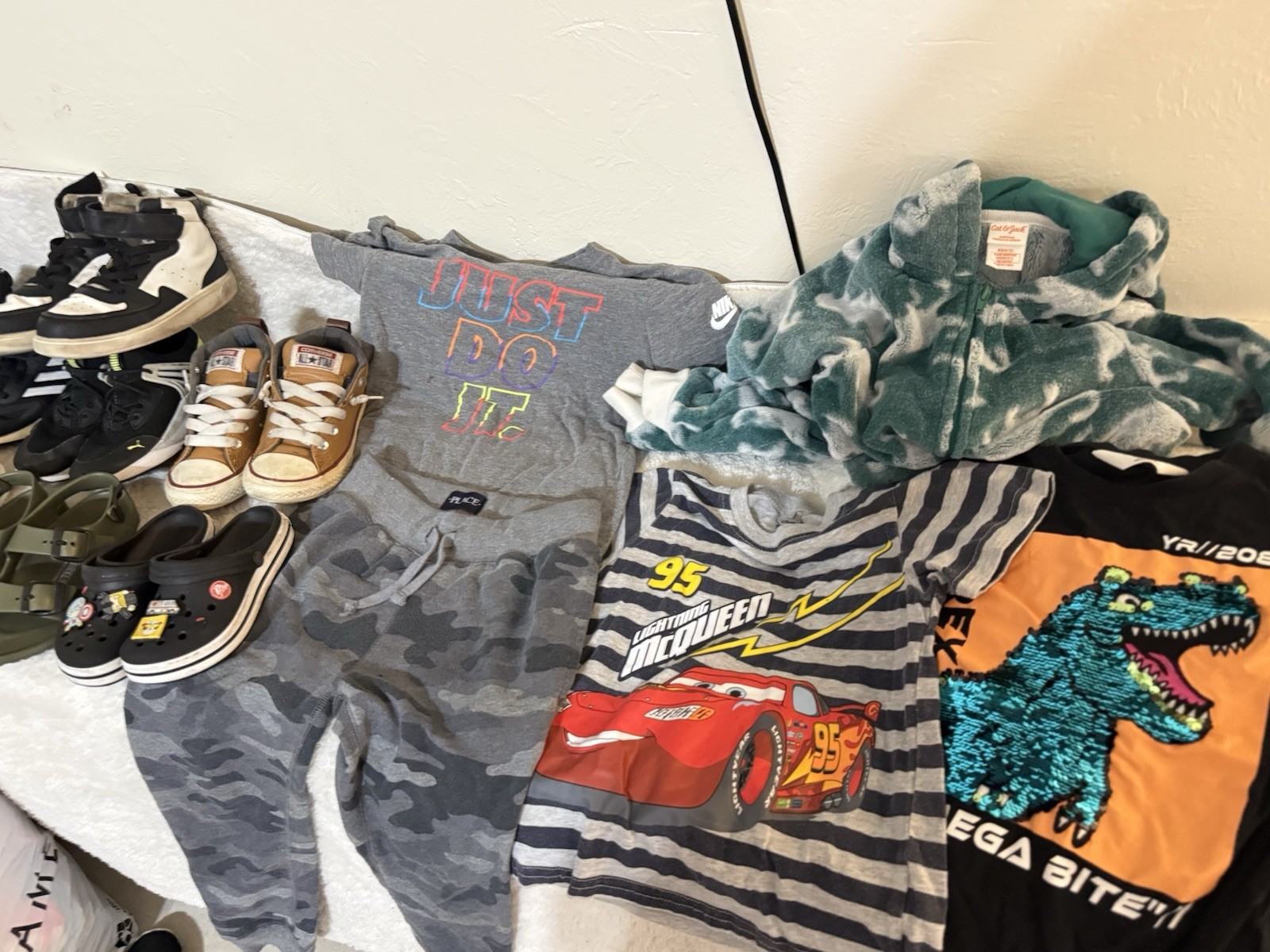 Boys Size 5 Clothes & Shoes Bundle Nike Disney H&M Converse crocs 9-12