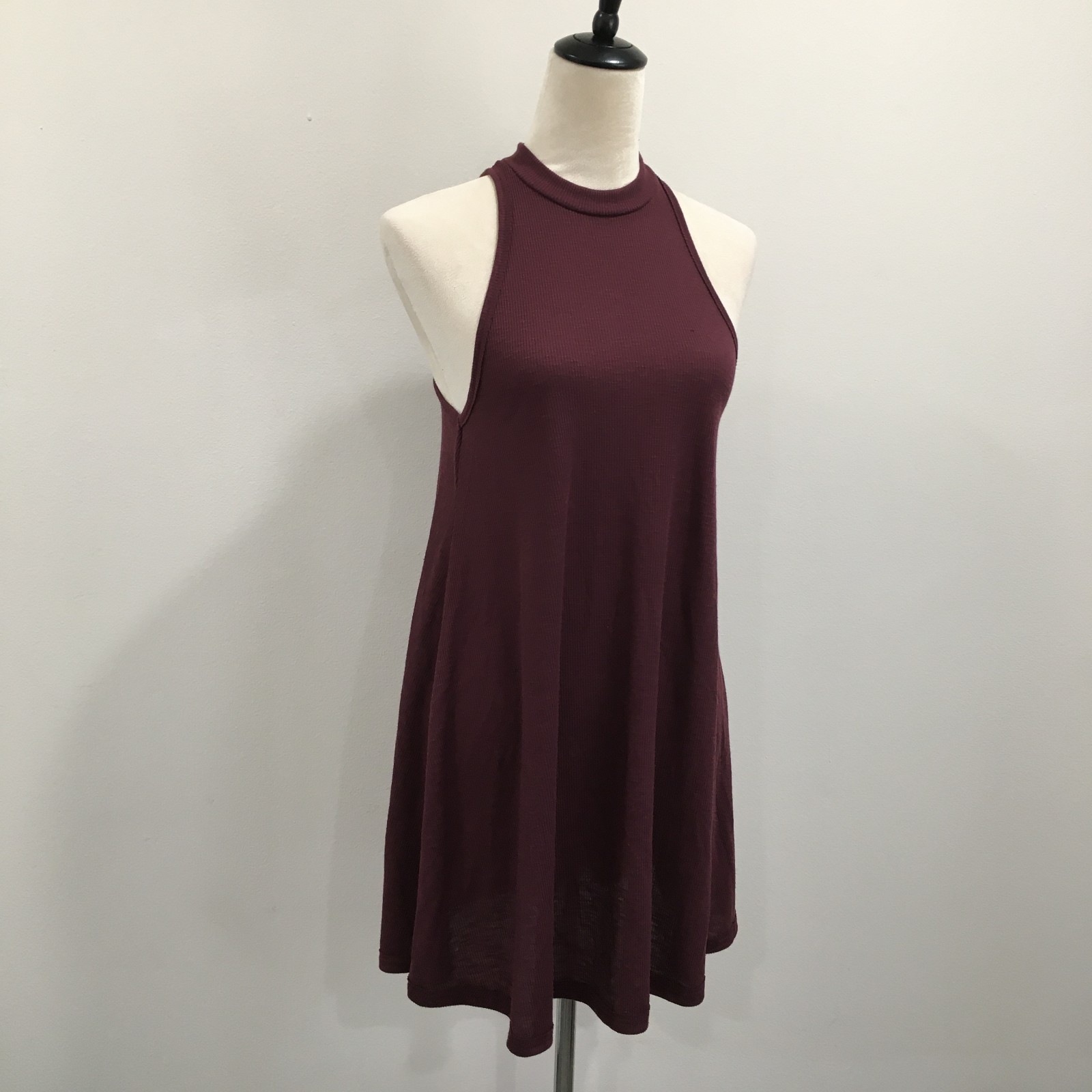 FREE PEOPLE Plum Ribbed Fabric High Neckline A Line Cut Tank Top Womens sz Small