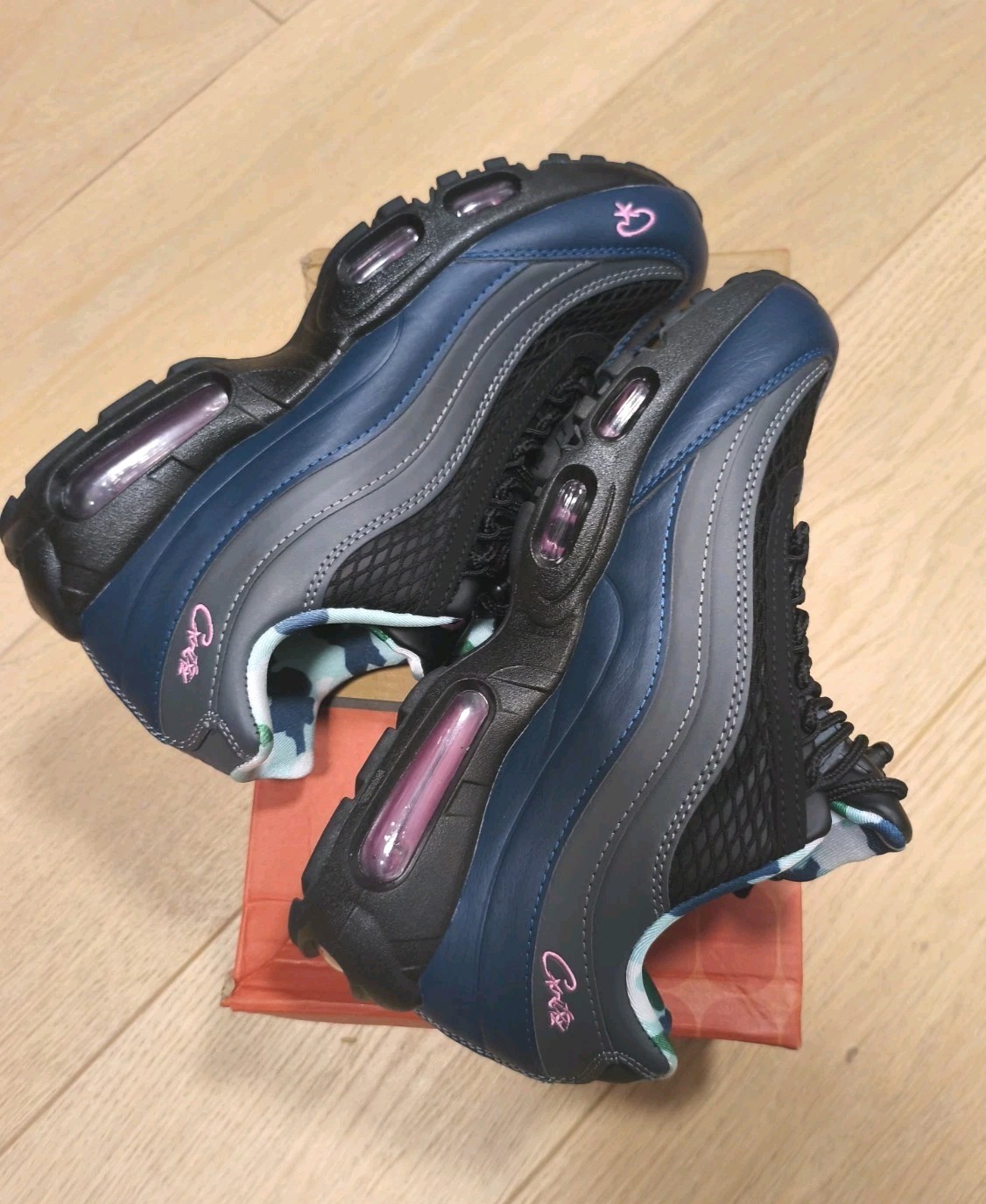 Size 9.5 – Corteiz x Nike Air Max 95 SP Rules the World – Pink Beam