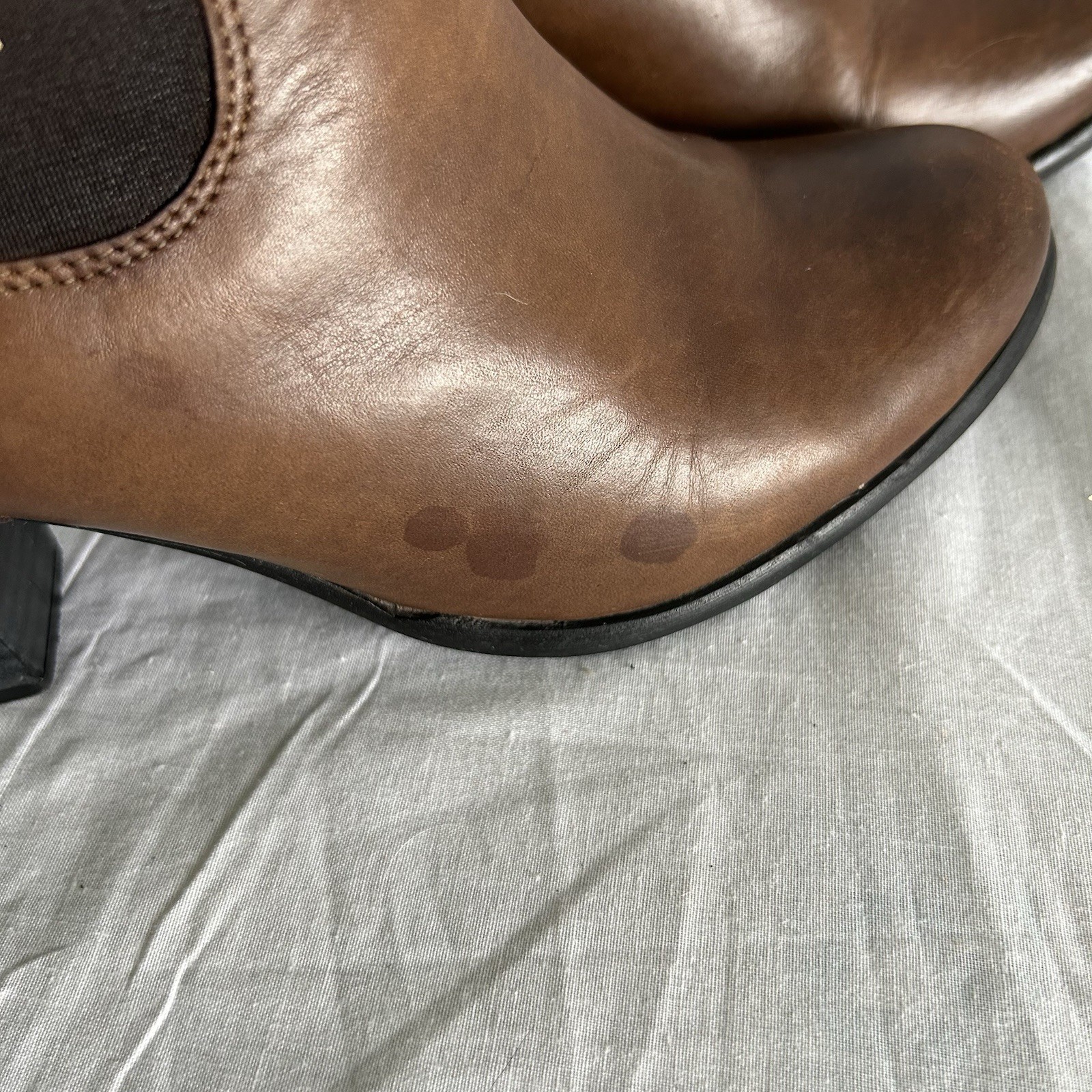 HUSH PUPPIES Ankle Boots Brown Leather Upper with Elastic Gore Panels Heels Sz4