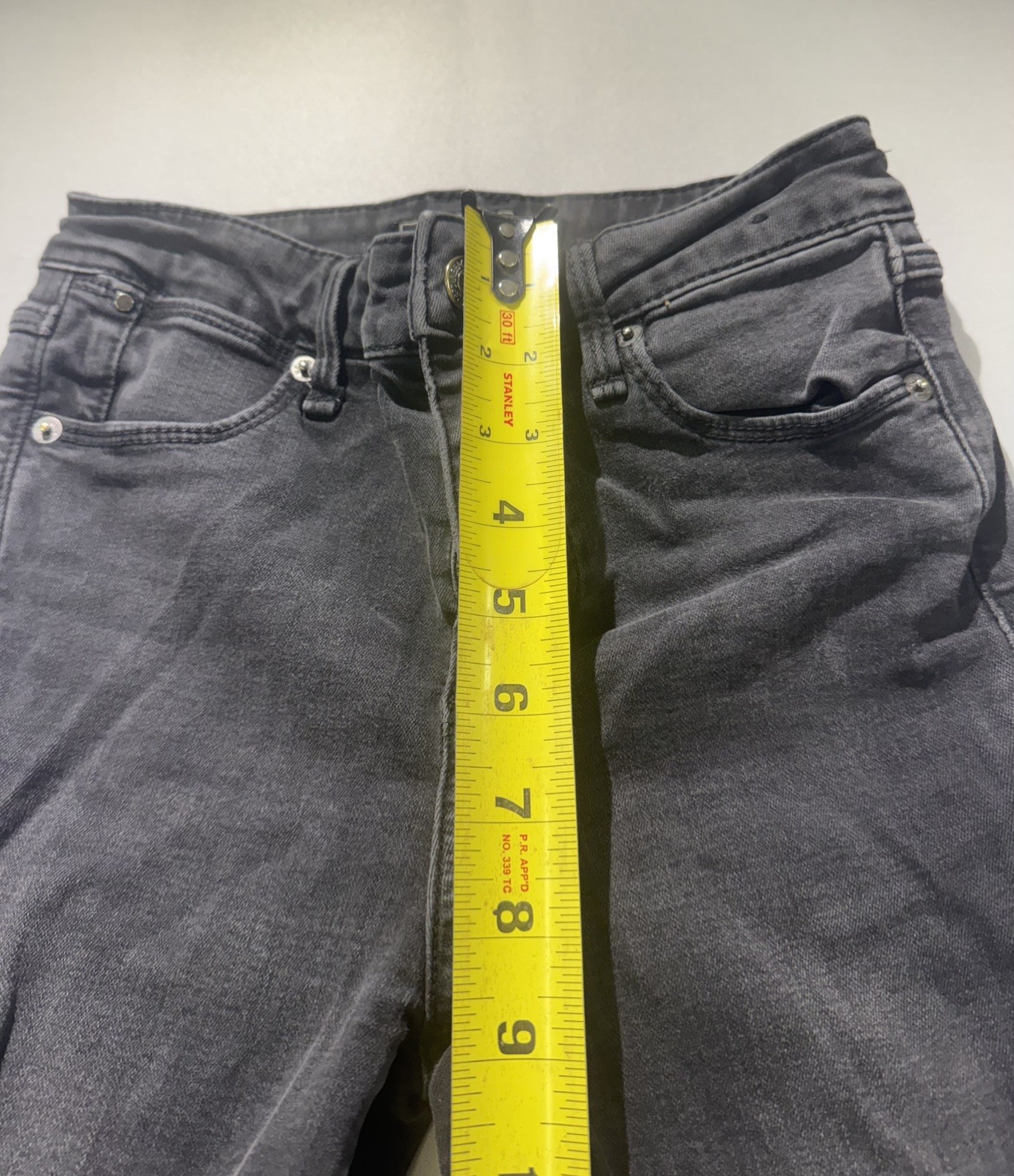 Abercrombie & Fitch Signature Collection High Rise Super Skinny Distress Size 25