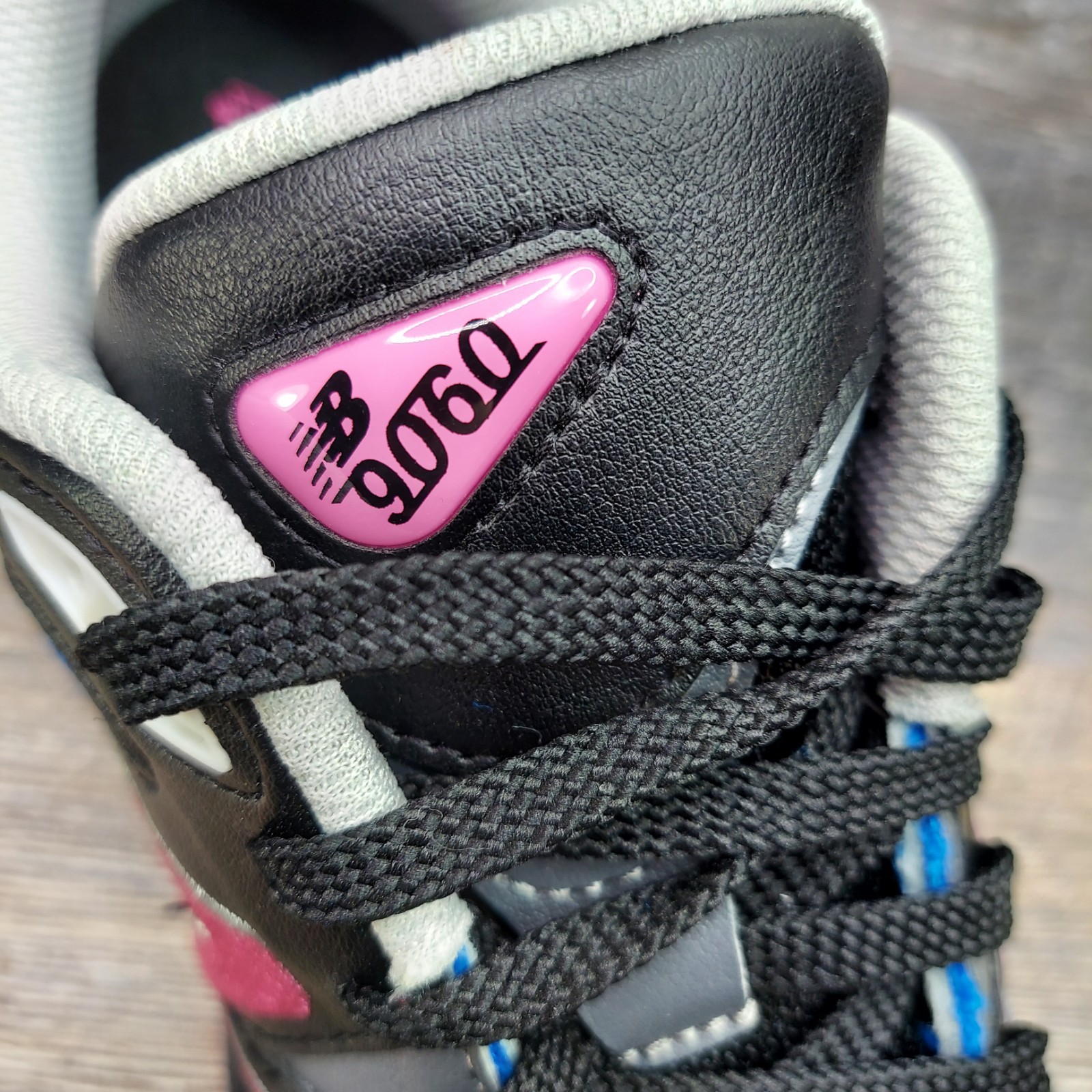 New Balance 9060 Blue Oasis Real Pink Black Shoes U9060BPO Men Size 11.5 Sneaker