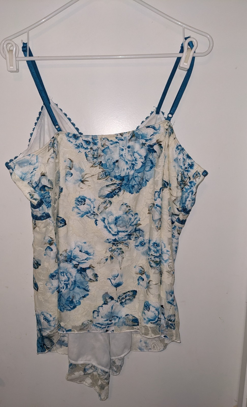 Lia Lee Spaghetti Strap V Shaped Camisole Tank 3X NWT Blue White Floral Lace