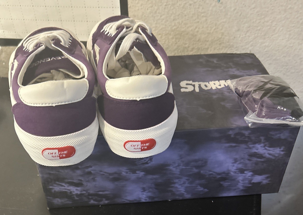 Revenge X Storm V2 Dark Violet White Sz9m Low Top Extra Laces