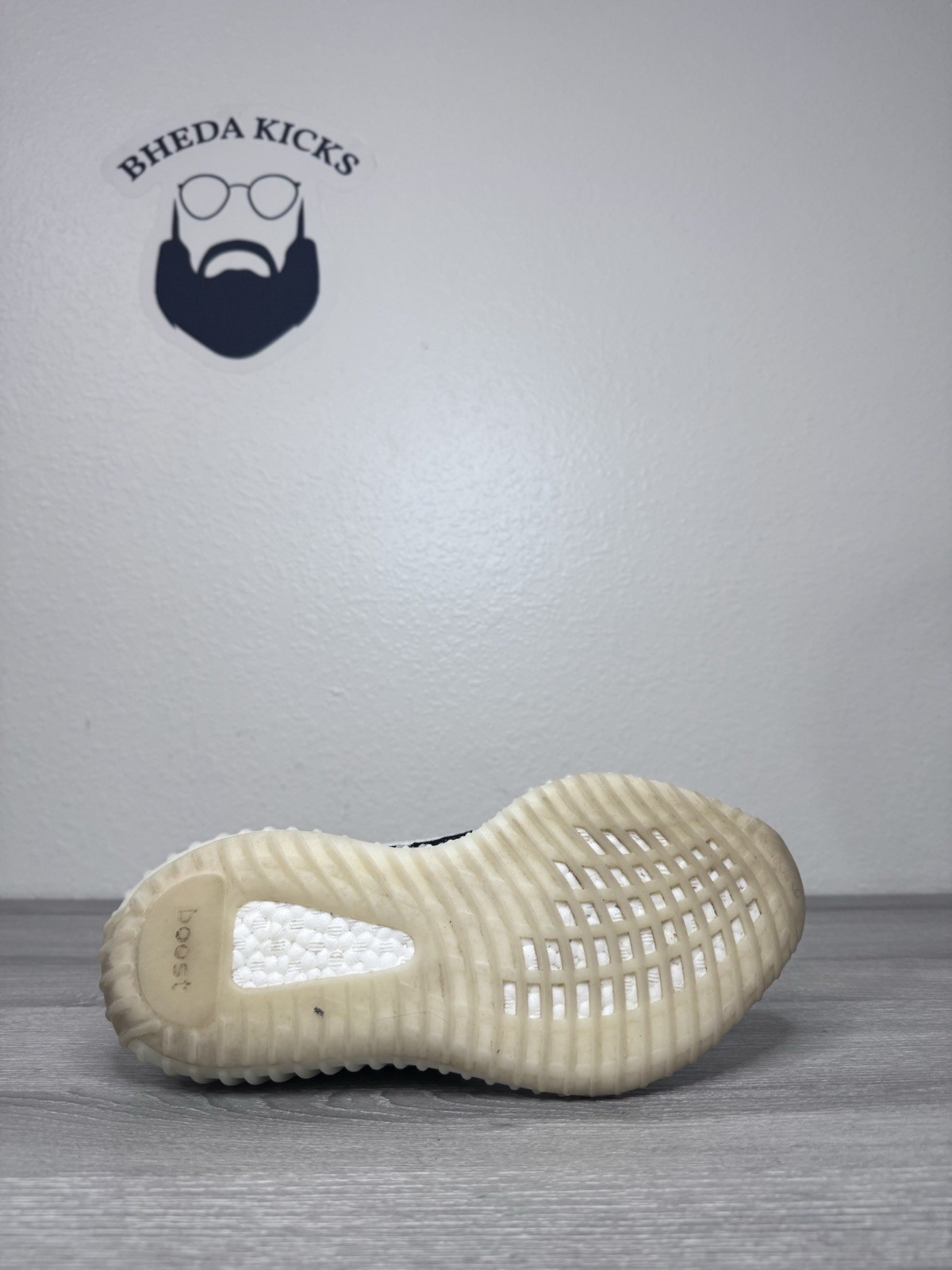 Size 8 – Adidas Yeezy Boost 350 V2 “Zebra” Men’s CP9654 Preowned Sneaker