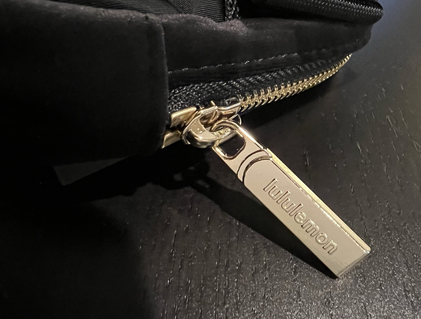 NWT Lululemon Everywhere Belt Bag 1L Velour – Black / Gold – Crossbody