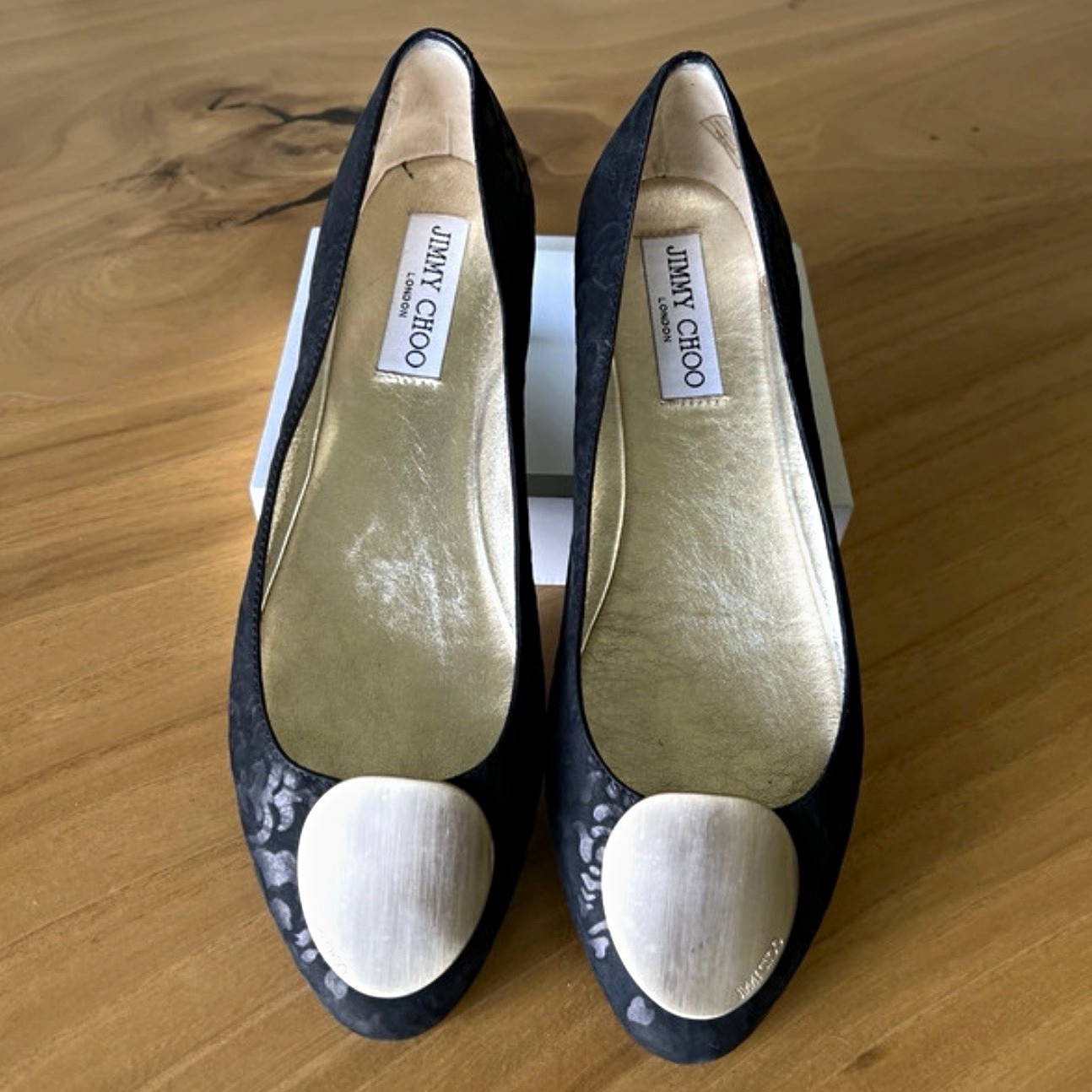 NEW Jimmy Choo Women’s US 7 EU 37 Black Floral Leather Ballet Flats Slip-On
