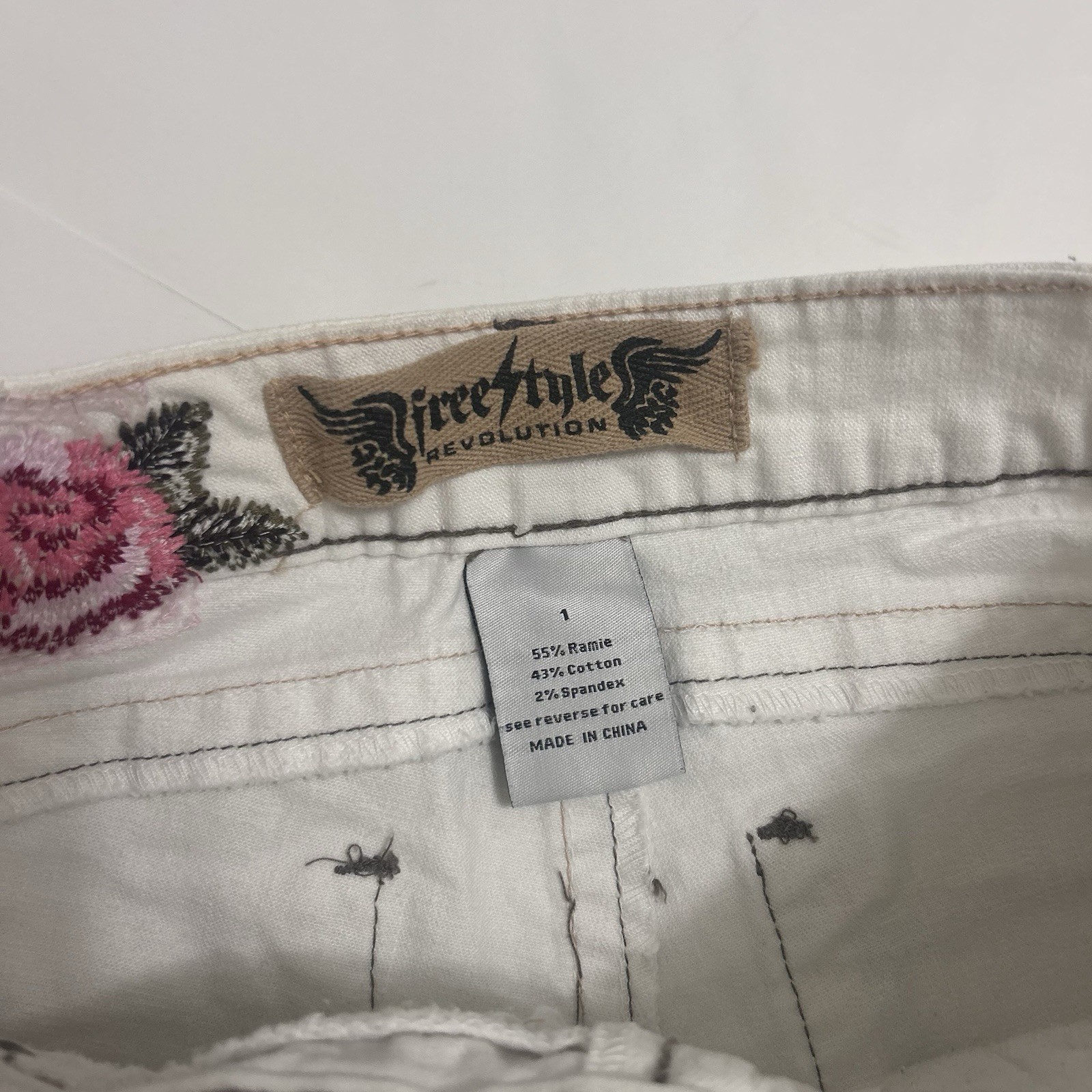 Y2K Freestyle Revolution White Denim Jean Mini Shorts Rose Embroidered Juniors 1