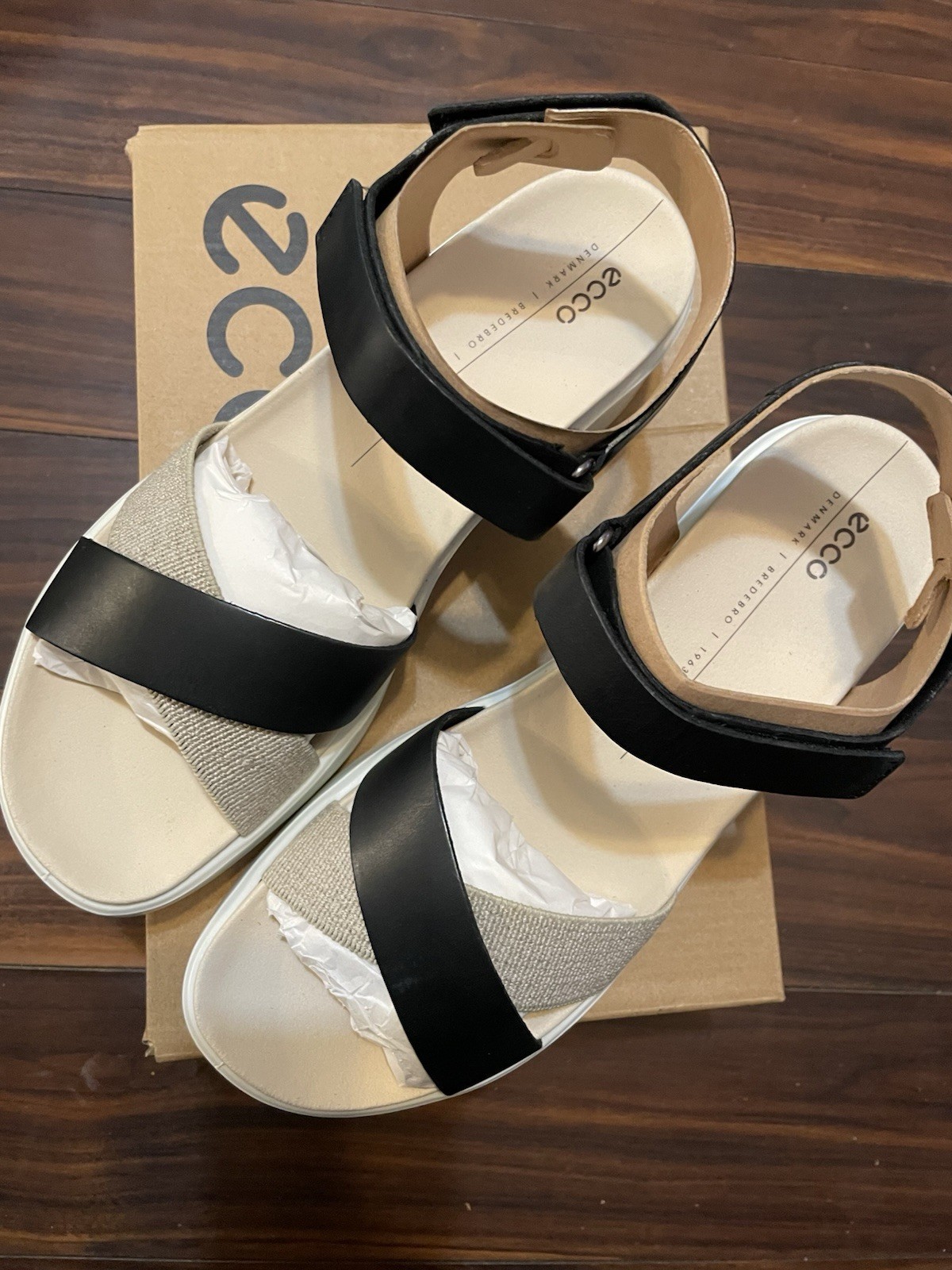 ECCO Flowt Women’s Wedge Sandals Black Leather Hook & Loop Solid Size 10