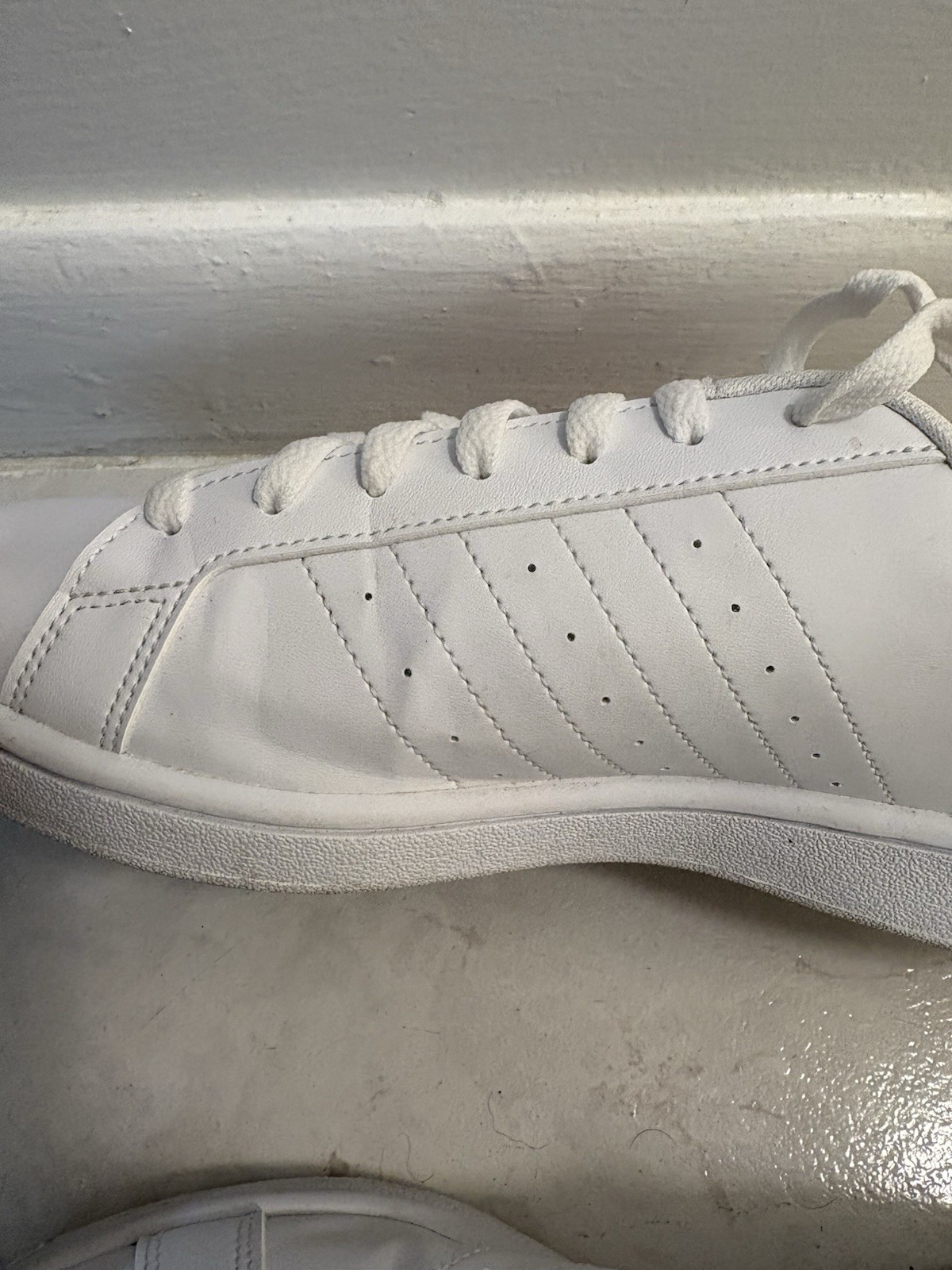 Men’s Adidas Grand Court Base White Leather Sneakers (9.5)
