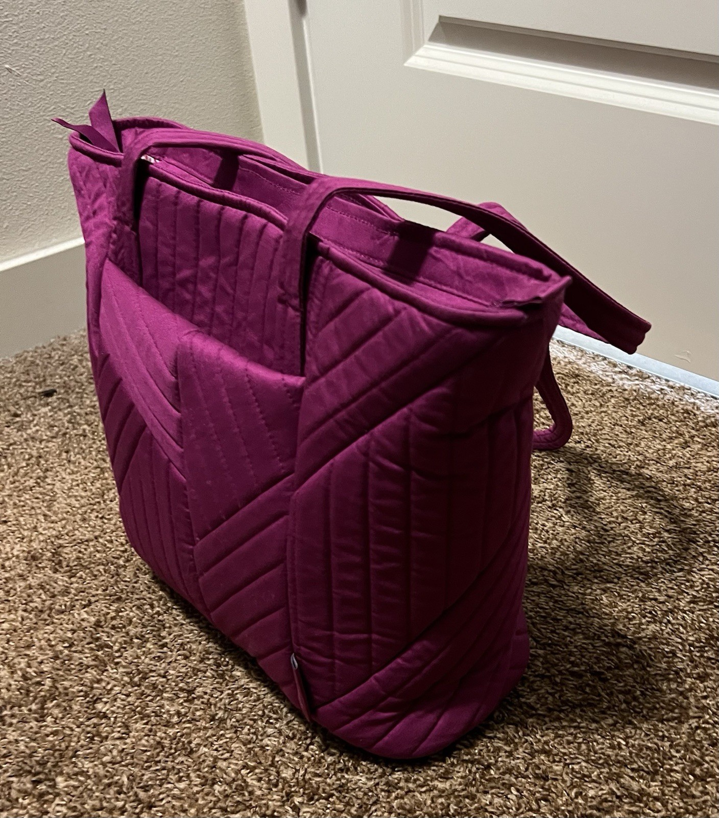 *NWT* Small Vera Tote and Turnlock Wallet in Dark Raspberry