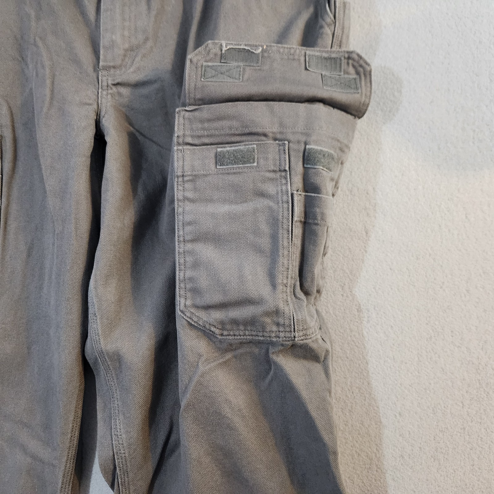 Duluth Trading Fire Hose Ultimate Cargo Pants Mens 42X30 Gray Heavyweight Gusset