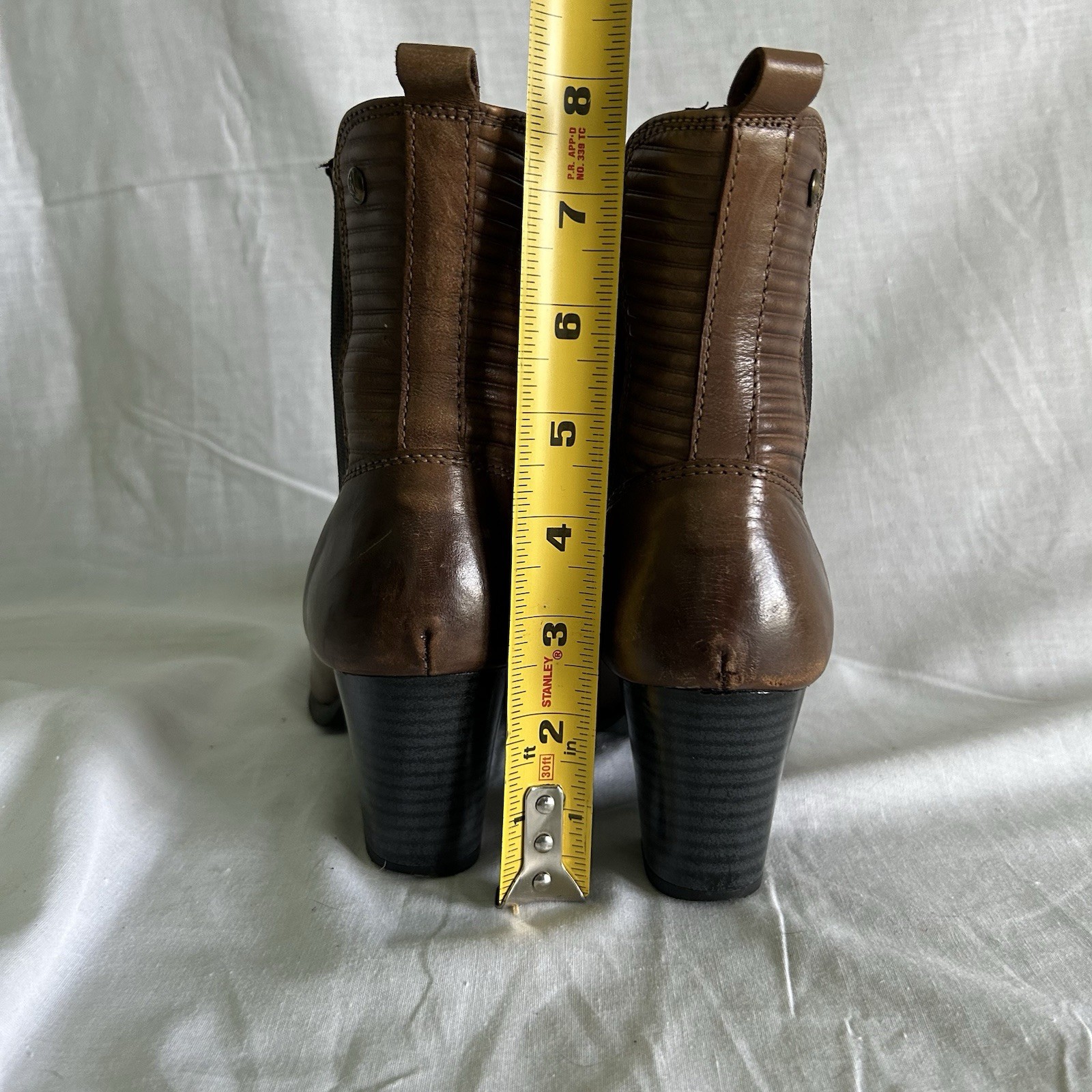 HUSH PUPPIES Ankle Boots Brown Leather Upper with Elastic Gore Panels Heels Sz4