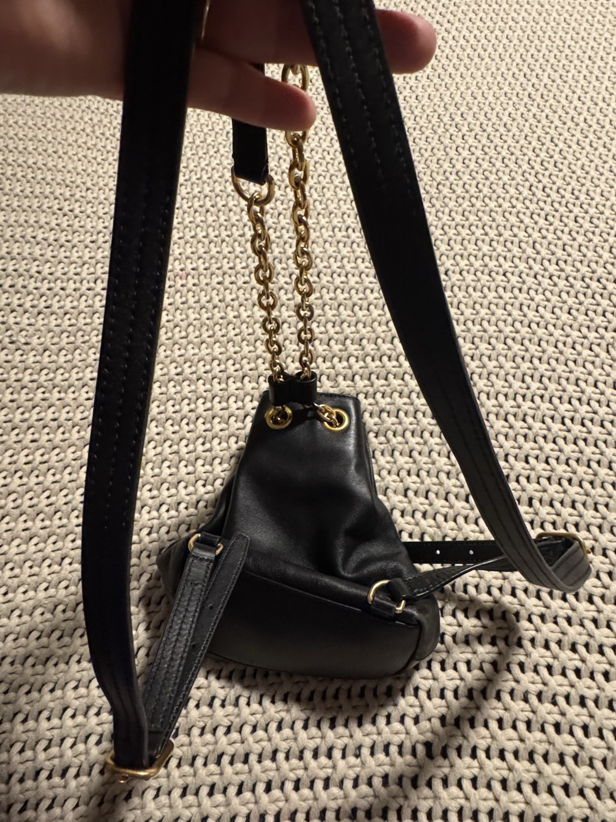 Tory Burch Black Bucket Bag Gold Chain Drawstring Adjustable Strap Women’s