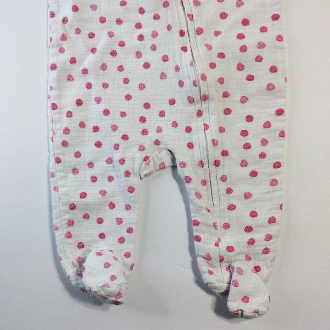 KeaBabies Soothe Zippy Swaddle Wrap 0-3M & Aden Girls Footed Sleeper 0-3M Pink