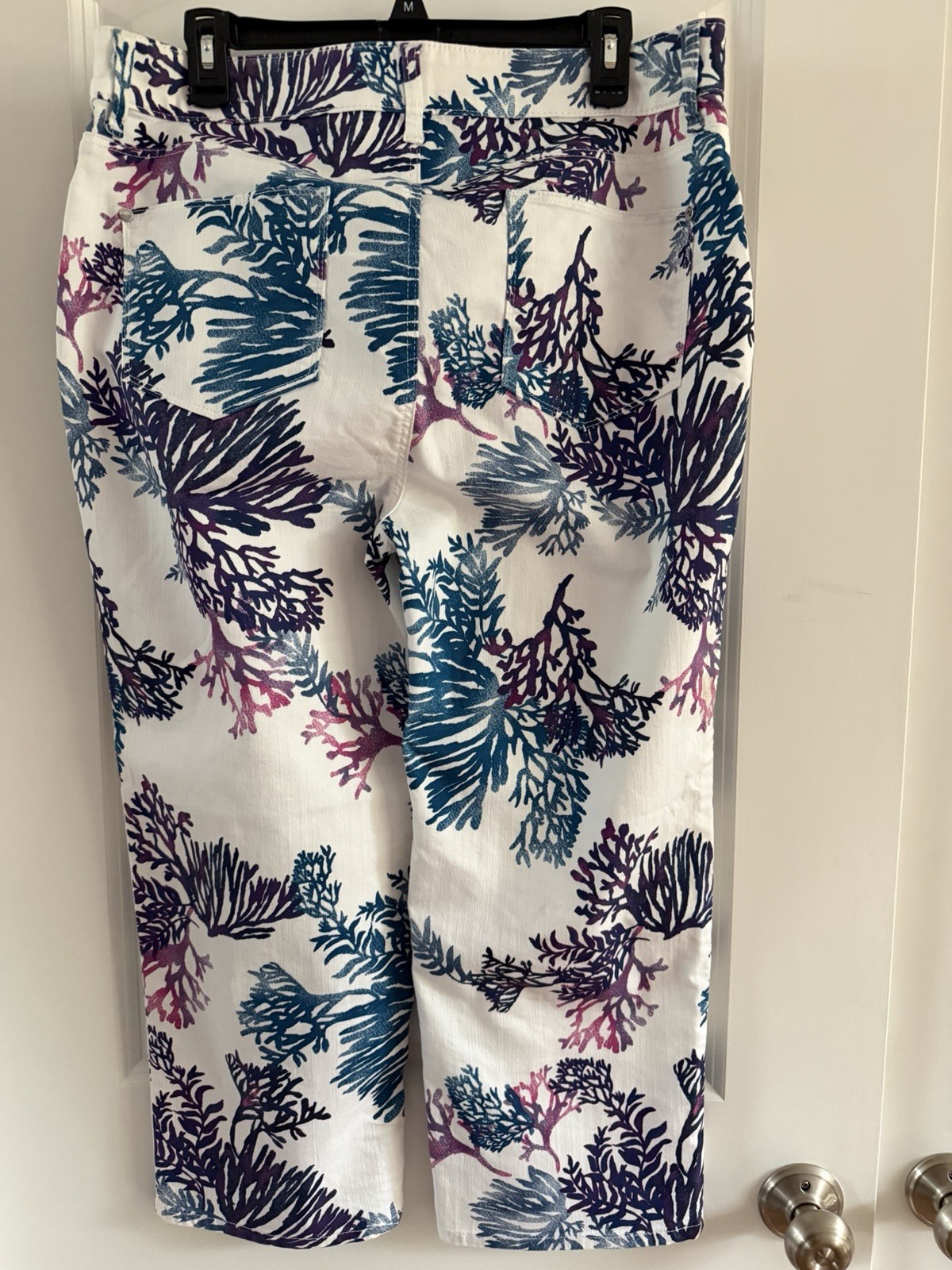 Chicos Pants 2.5 14 Multi Perfect Stretch Girlfriend Capri White Floral