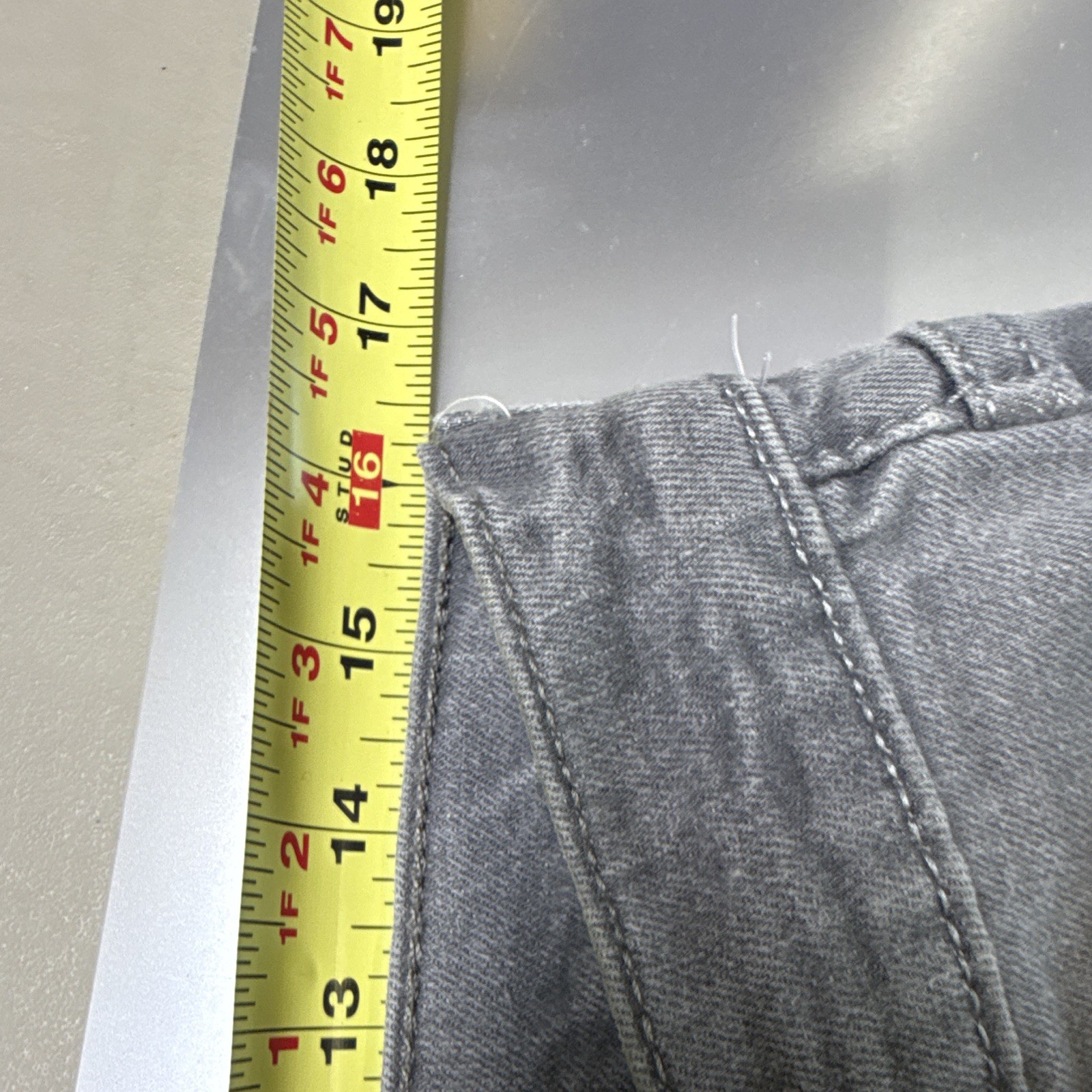 Levi’s Men’s Gray Denim Jeans Athletic Fit Straight Leg Mid Rise Cotton