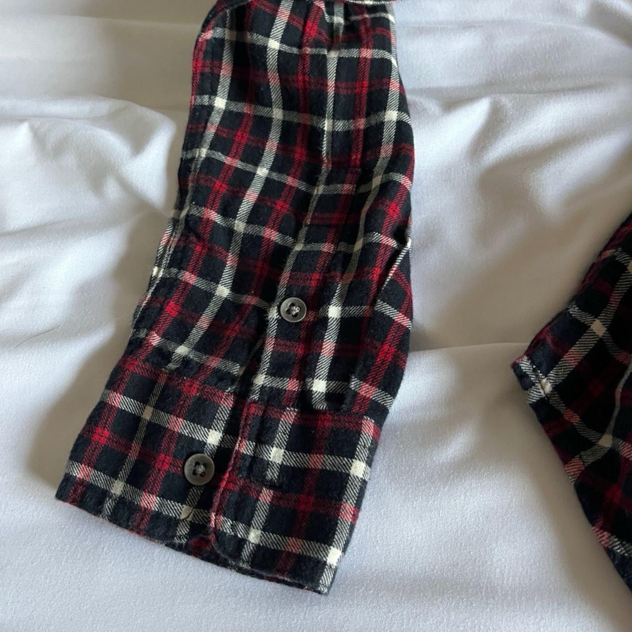 Chaps Black & Red Cotton Plaid Flannel Button Down Shirt Size M, Curved Hem