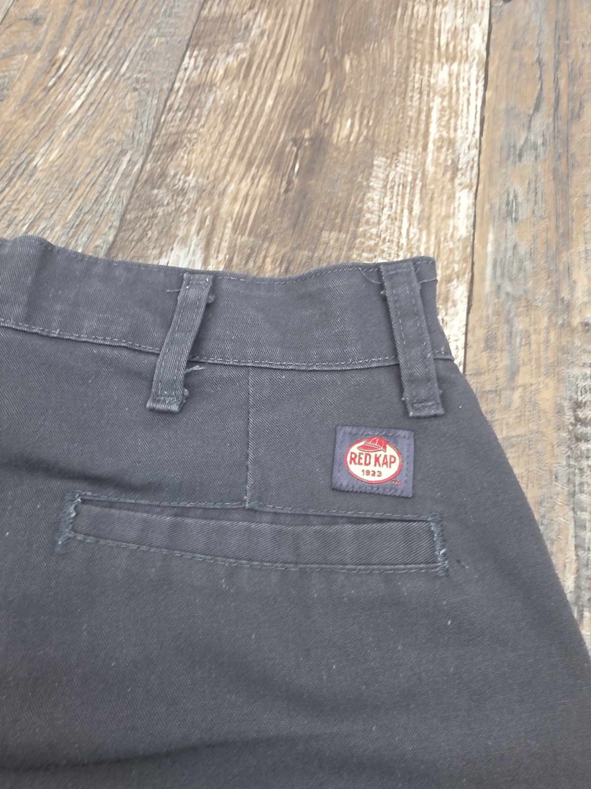Red Kap Men’s Stain Resistant, Flat Front Work Pants, Charcoal 32×31