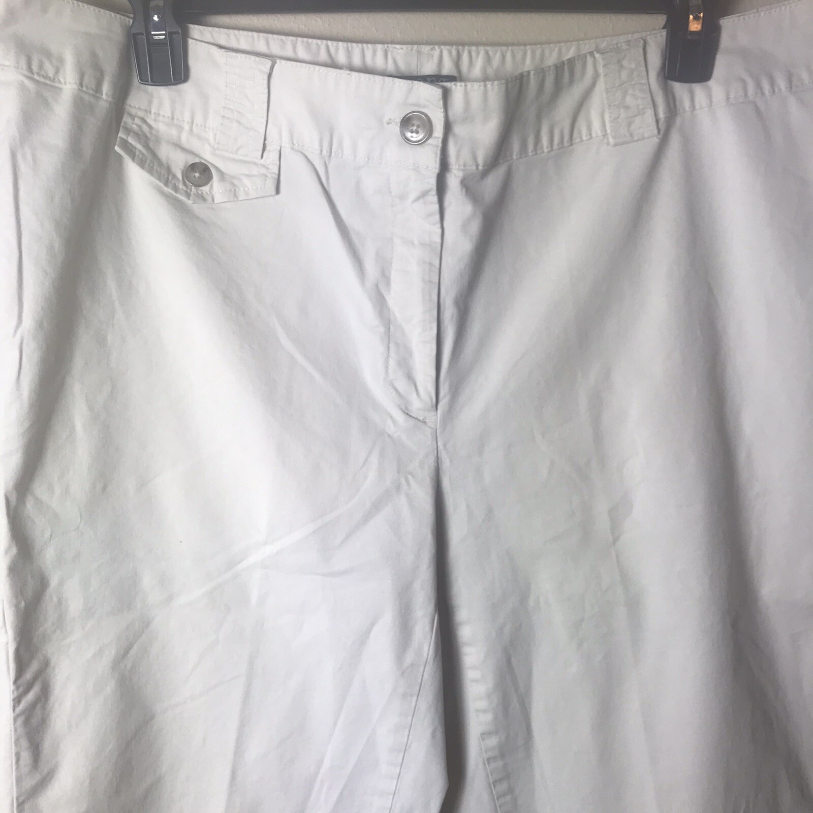 A.N.A Women’s Off-White High Rise Bermuda Shorts Back Pockets Size 20W