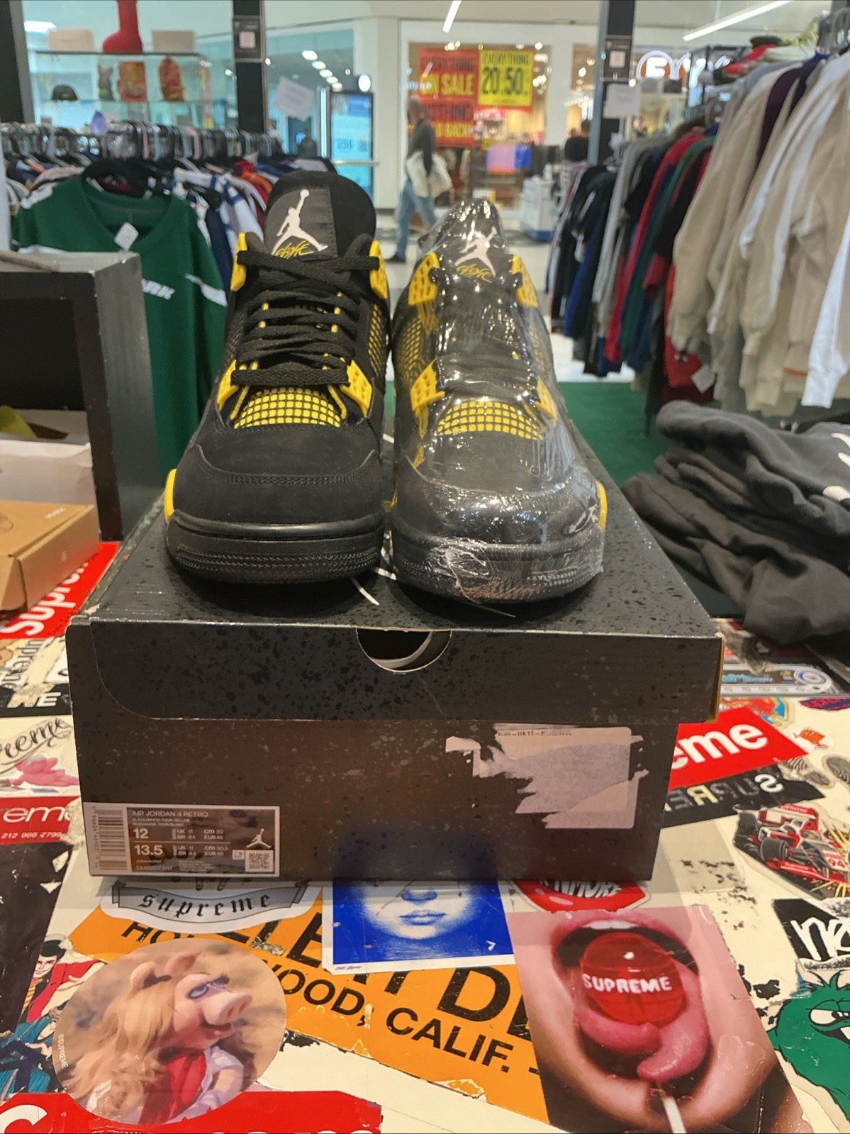 Size 12 – Jordan 4 Retro Mid Thunder