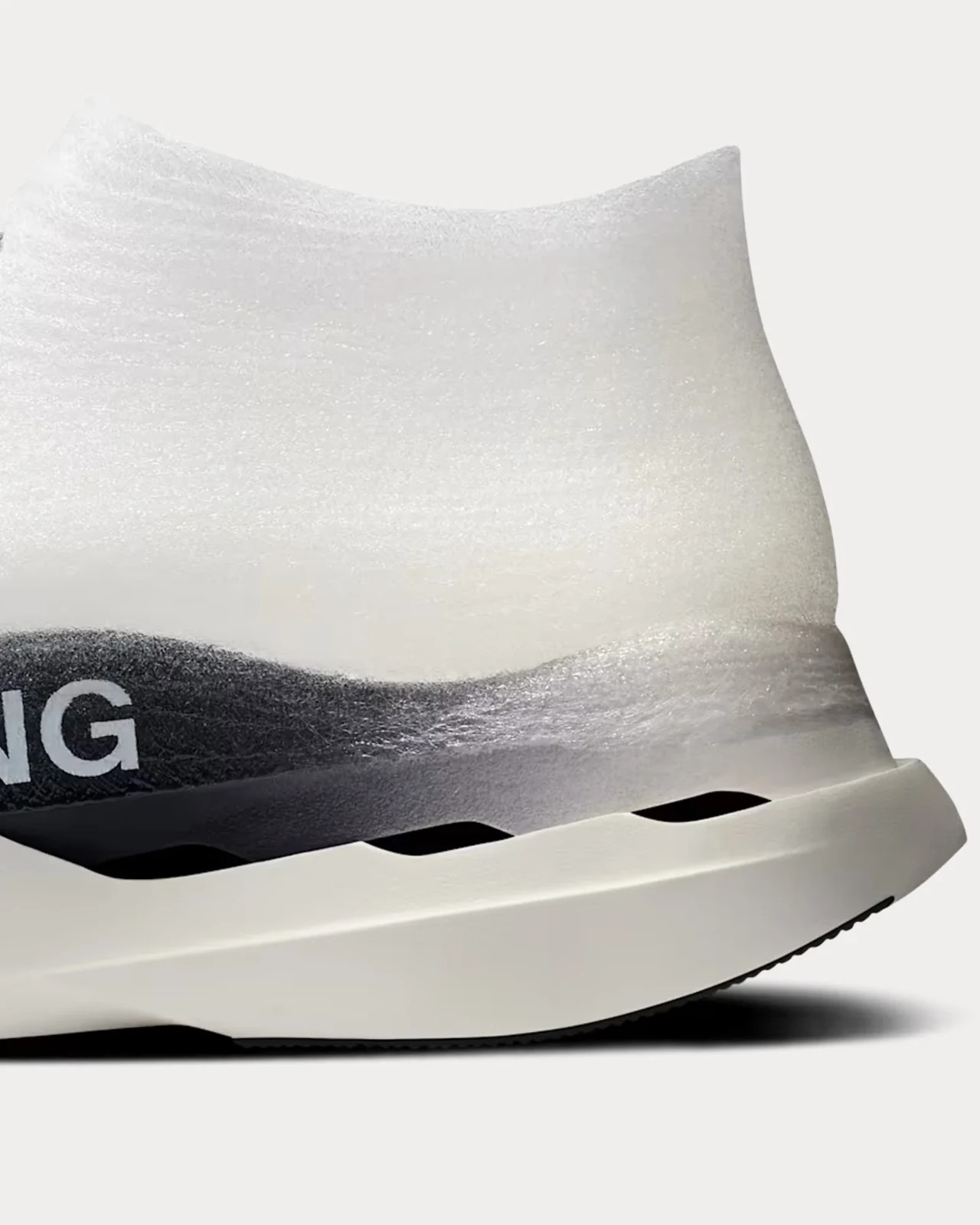 ON Cloudboom Strike Lightspray White/Black Cloud Limited Edition 3D – MEN’S SIZE