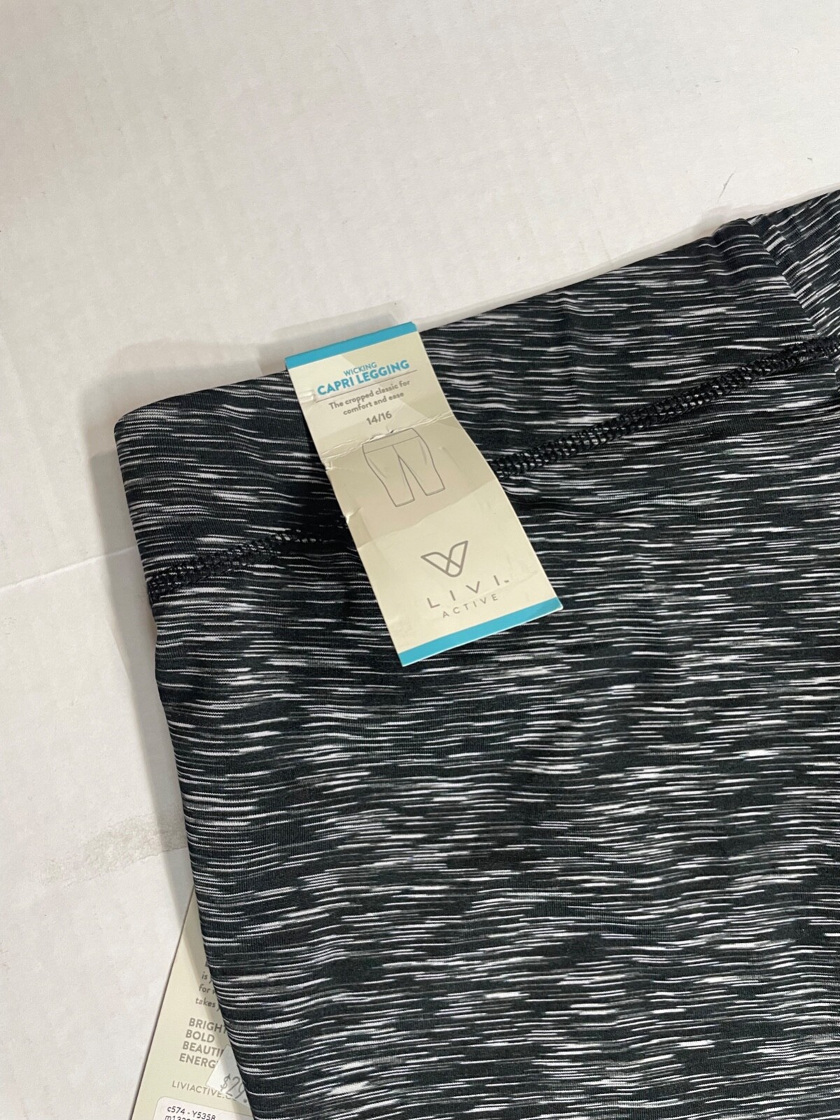 Lane Bryant Wicking Capri Legging 14/16 Black White Gray Polyester Spandex Blend