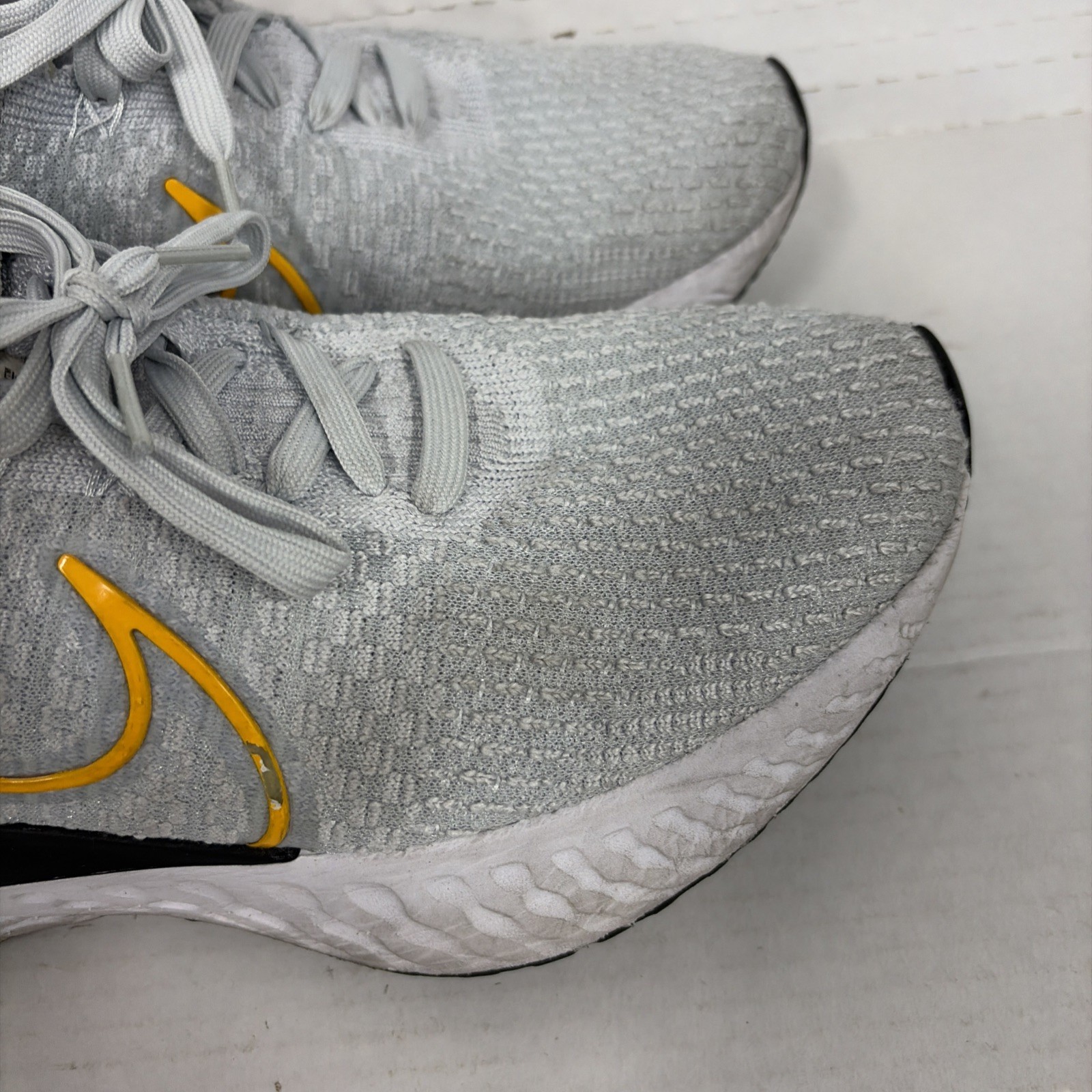 Nike React Infinity Run Flyknit Men’s 13 Gray Yellow Running Shoes DQ7830-016 T5