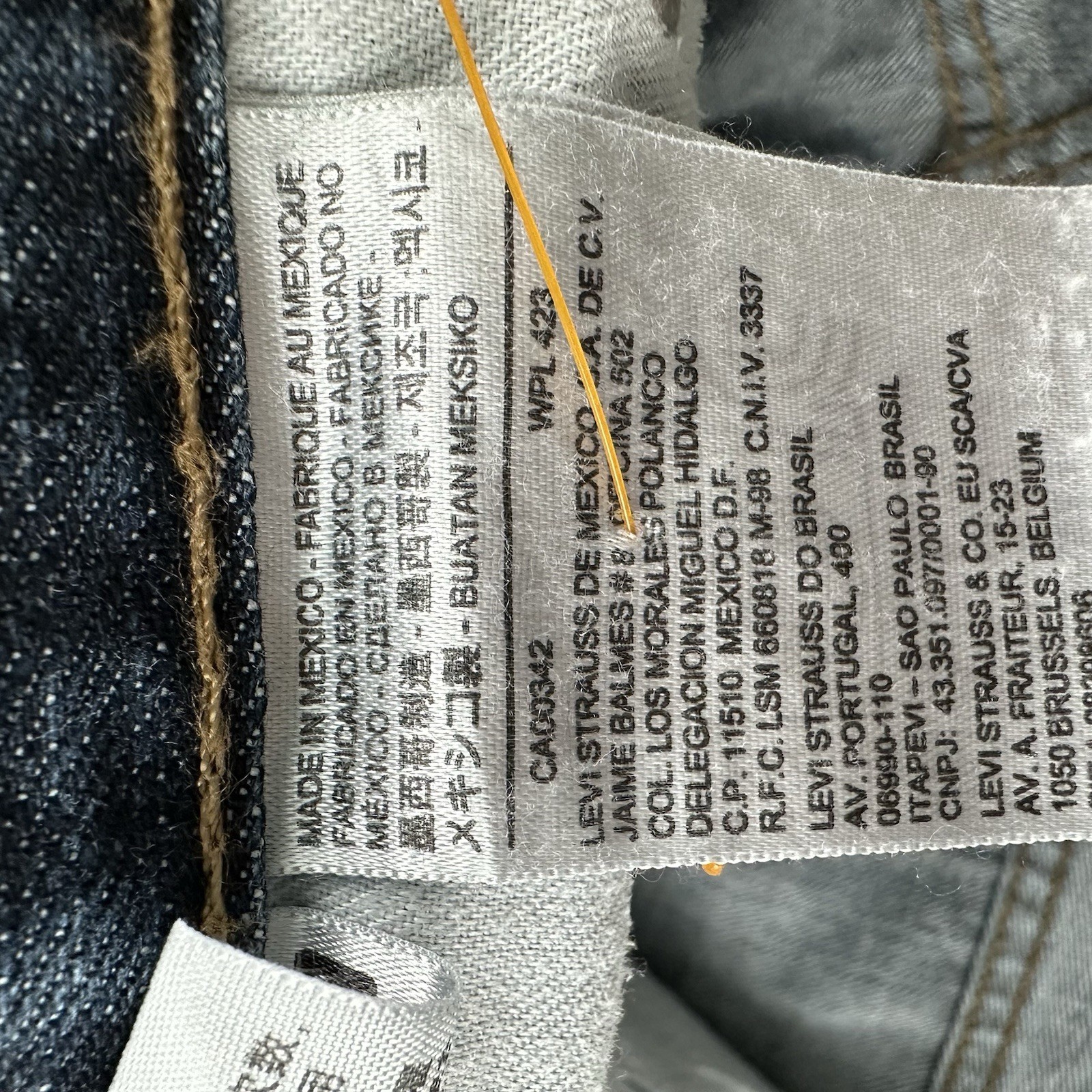 Y2K Levis 550 Relaxed Straight Jeans Fits 36×34 Distressed Blue Dark 100% Cotton