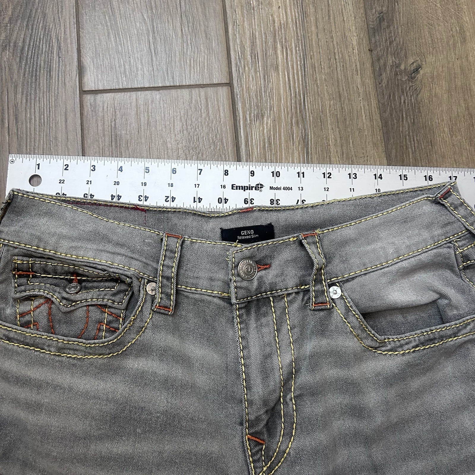 True Religion Geno Slim Mens Jeans Gray Wash Relaxed Denim Red Big T Stitching