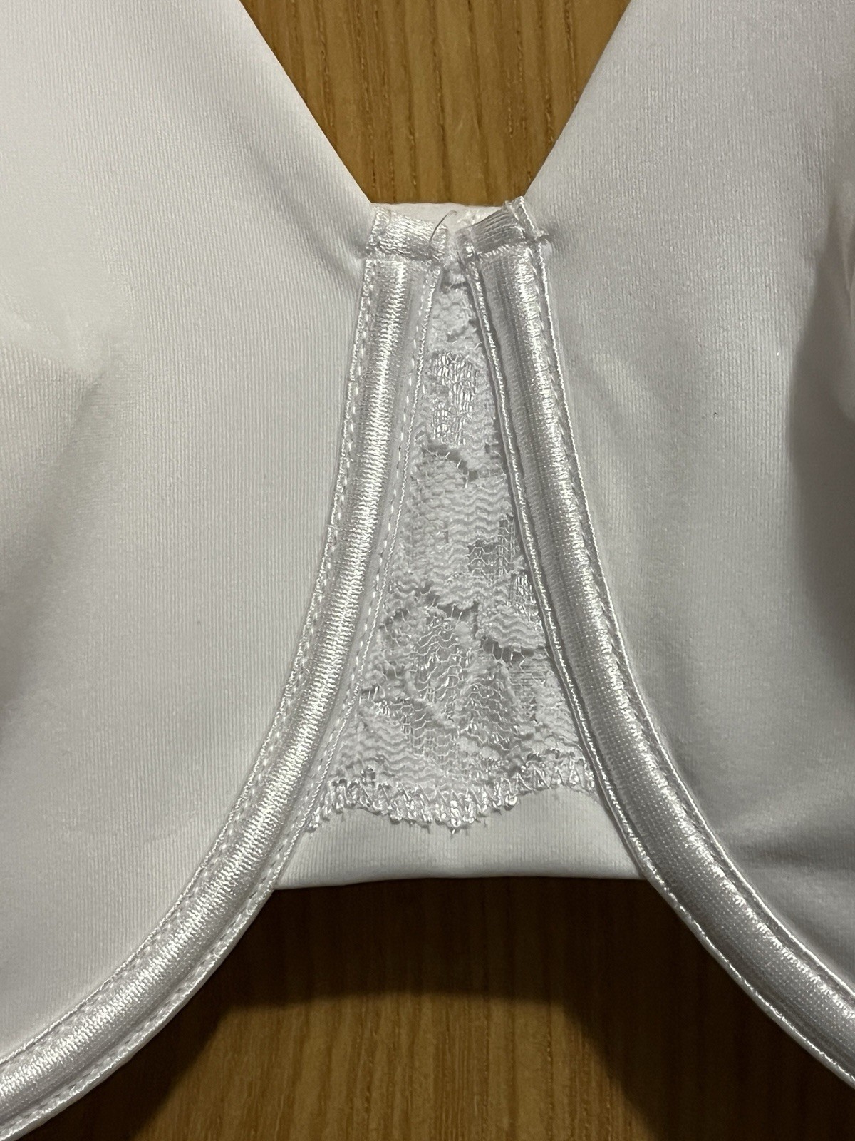 New size 44D Vanity Fair minimizer bra 76084 white underwire Radiant Collection
